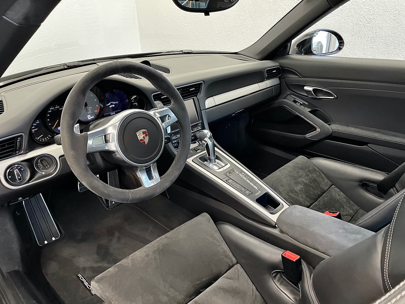 PORSCHE GT3 MK1 "ALL BLACK" mit Porsche Approved Garantie-image-8