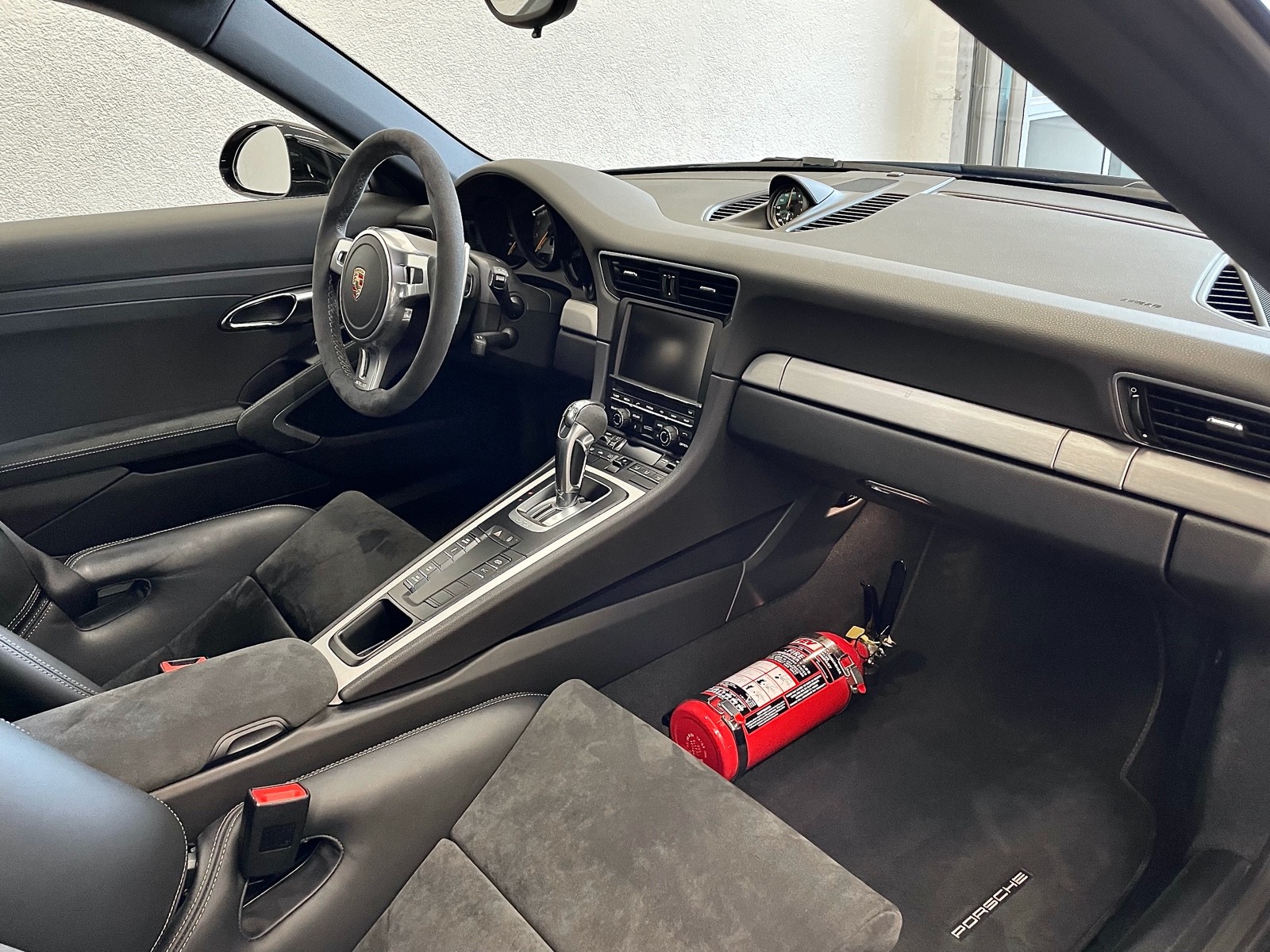 PORSCHE GT3 MK1 "ALL BLACK" mit Porsche Approved Garantie-image-9