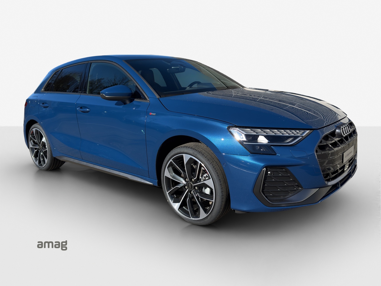 AUDI A3 Sportback TFSI 110 kW S line Attraction S tronic-image-5