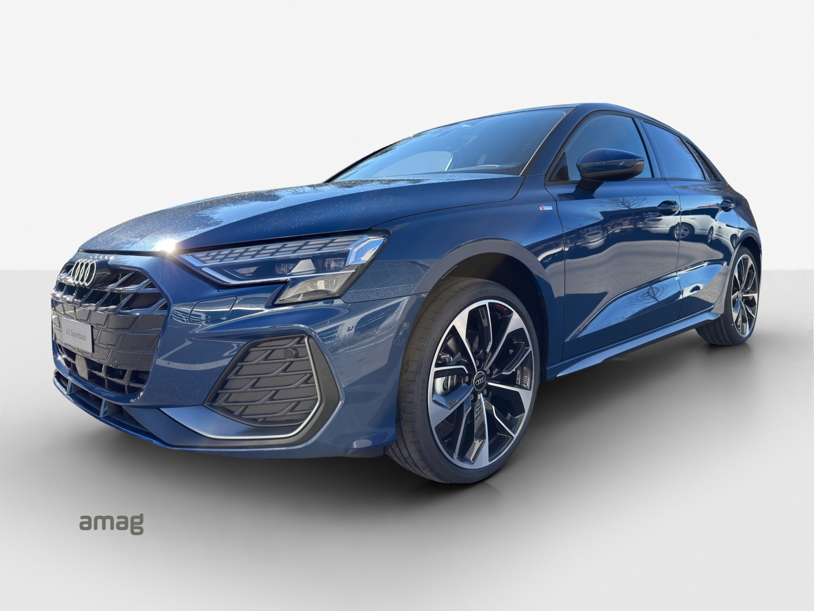 AUDI A3 Sportback TFSI 110 kW S line Attraction S tronic-image-0