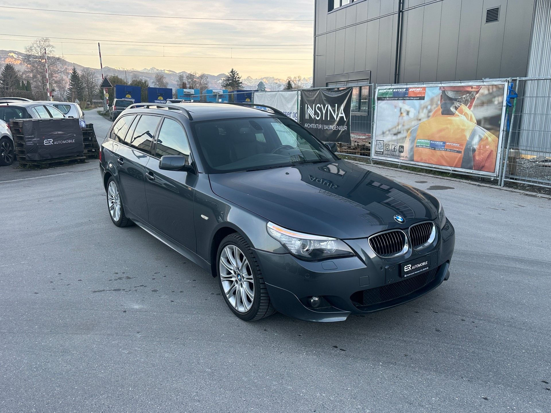 BMW 530xi Touring Steptronic-image-2