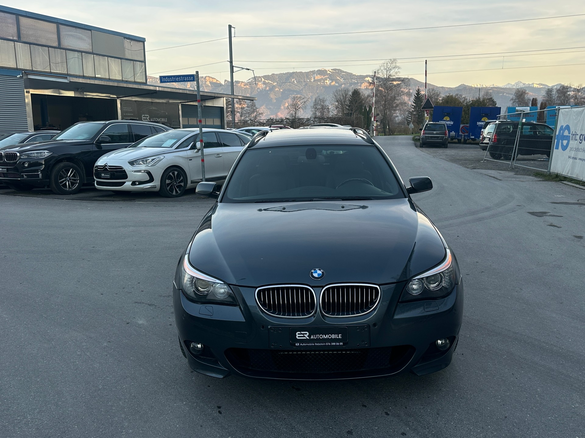 BMW 530xi Touring Steptronic-image-1
