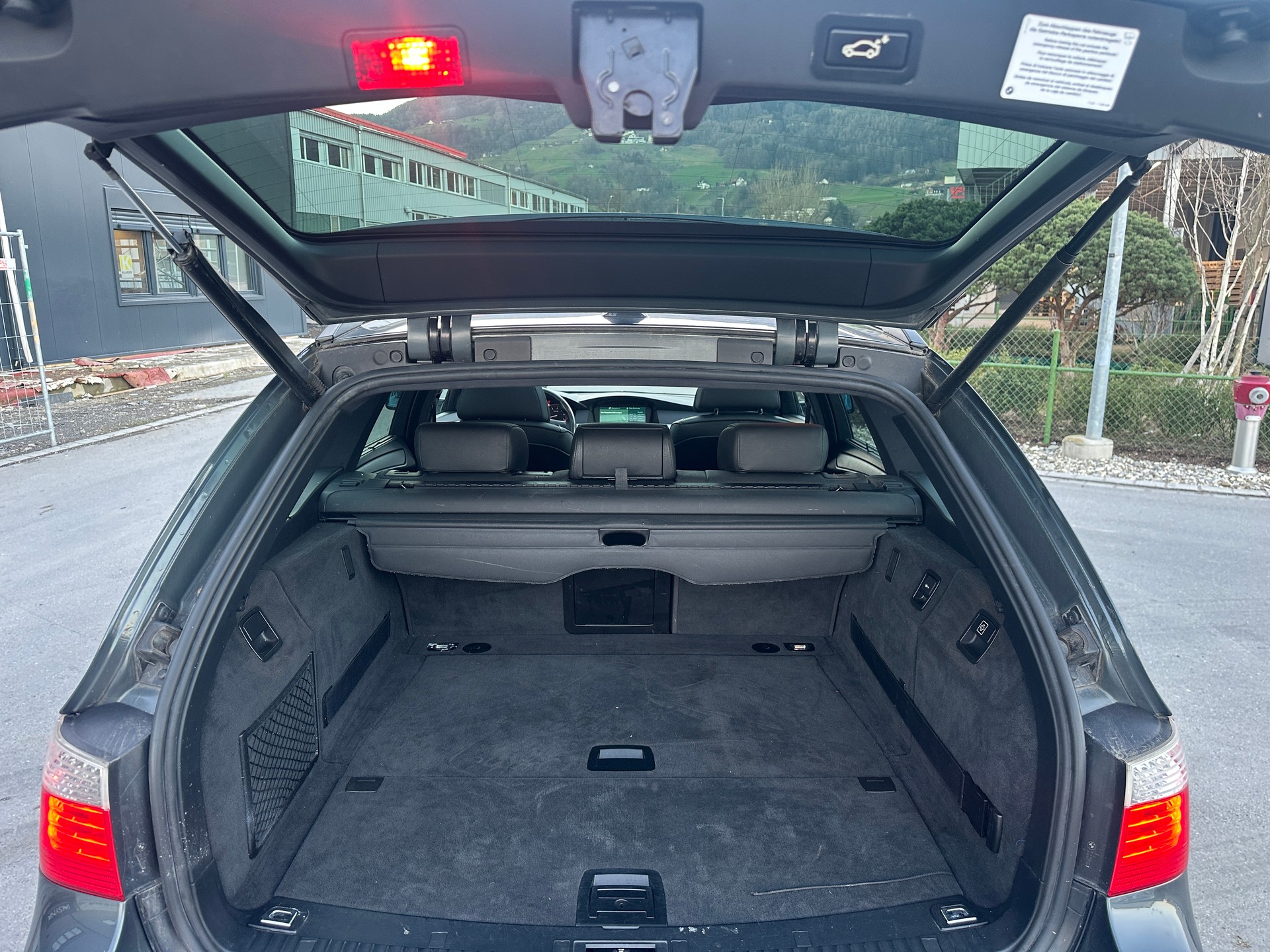 BMW 530xi Touring Steptronic-image-14
