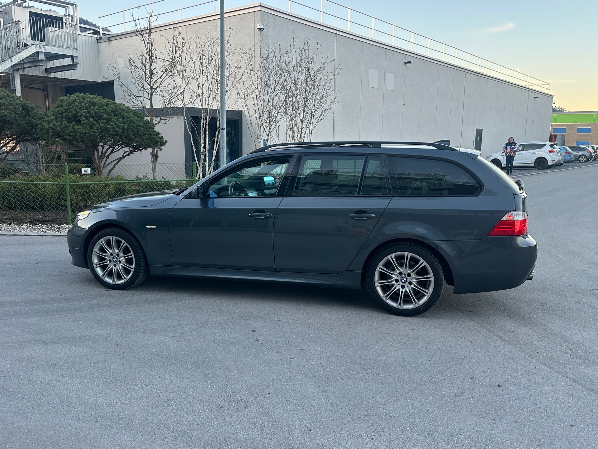 BMW 530xi Touring Steptronic-image-7
