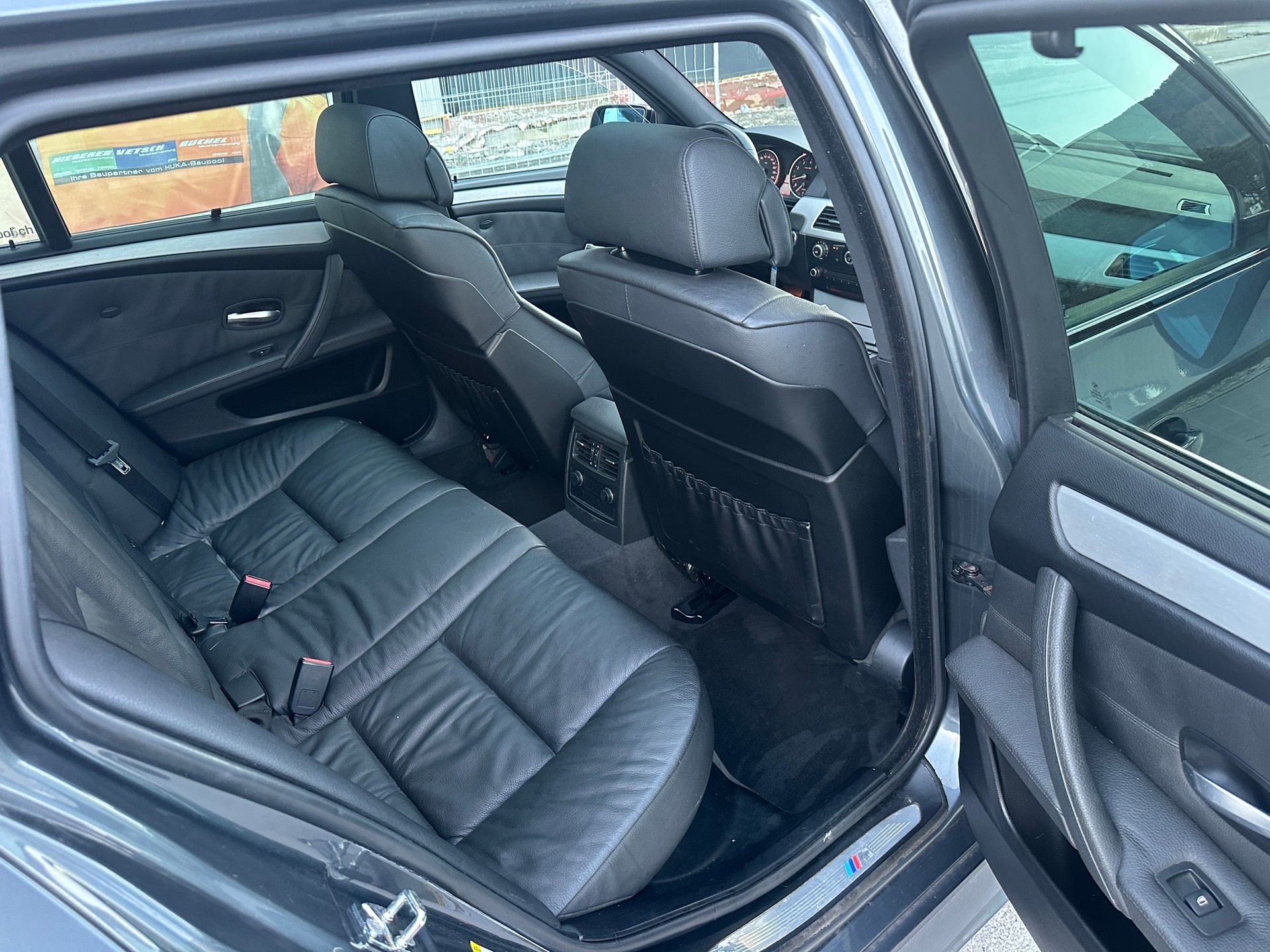 BMW 530xi Touring Steptronic-image-13
