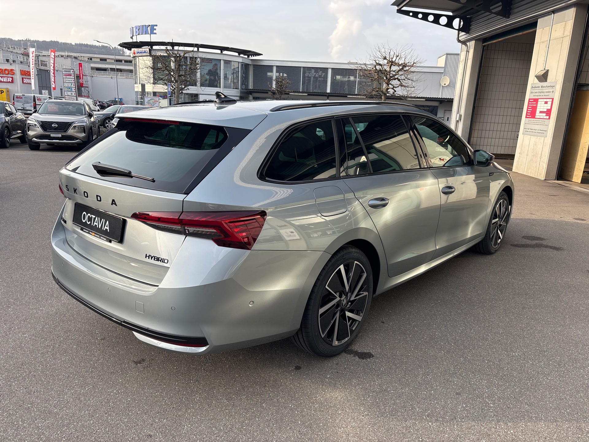 SKODA Octavia Combi 1.5 TSI mHEV DSG Dynamic-image-5