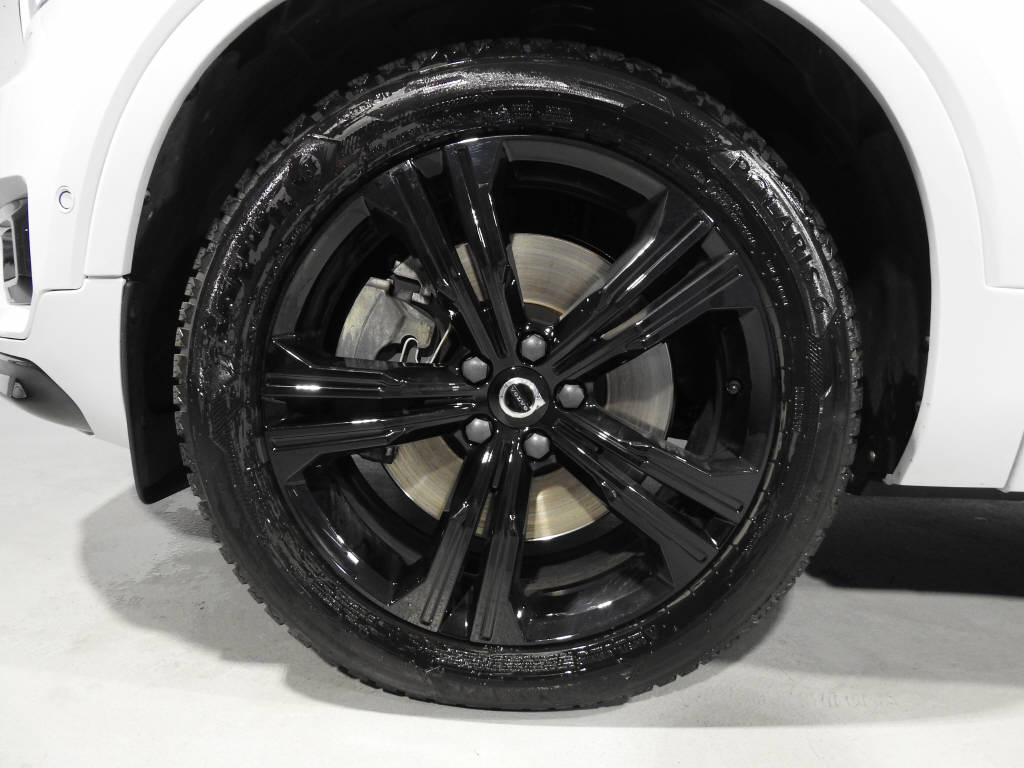 VOLVO XC40 1.5 T5 PiH R-Design-image-12