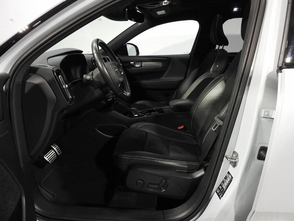 VOLVO XC40 1.5 T5 PiH R-Design-image-7