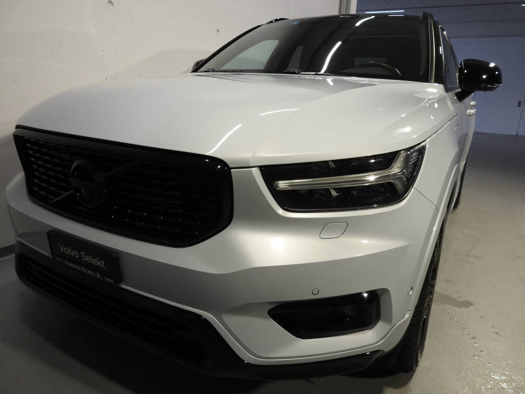 VOLVO XC40 1.5 T5 PiH R-Design-image-0