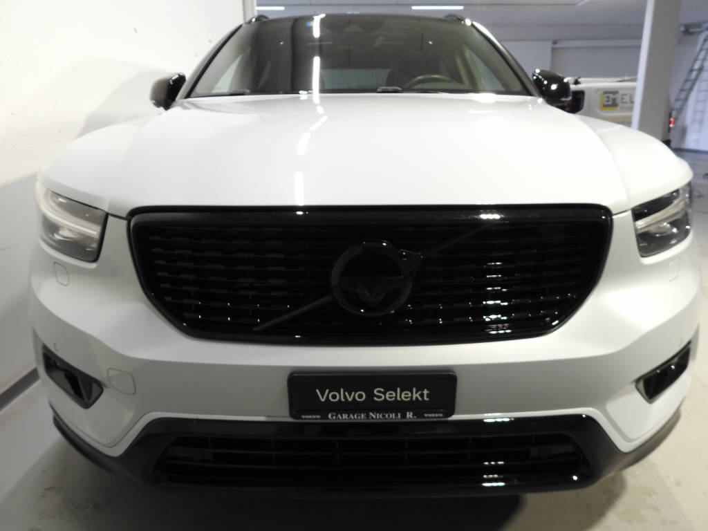 VOLVO XC40 1.5 T5 PiH R-Design-image-1