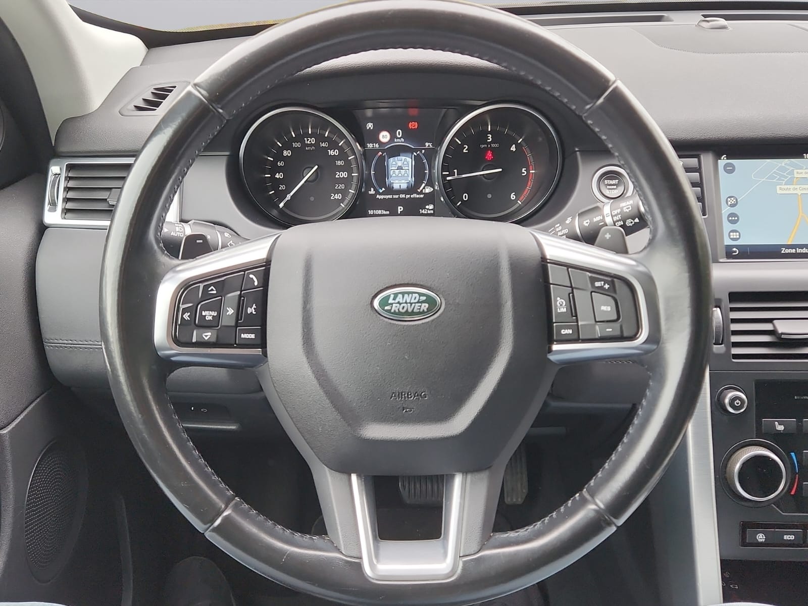 LAND ROVER Discovery Sport 2.0 TD4 HSE AT9-image-12