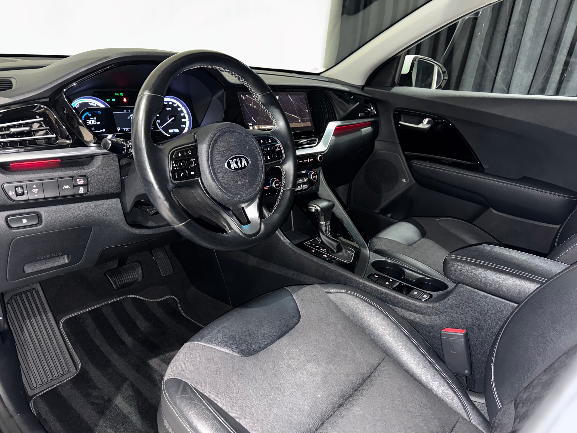 KIA Niro 1.6GDi Hybrid Power DCT | 1.Hand | Werksgarantie |-image-10