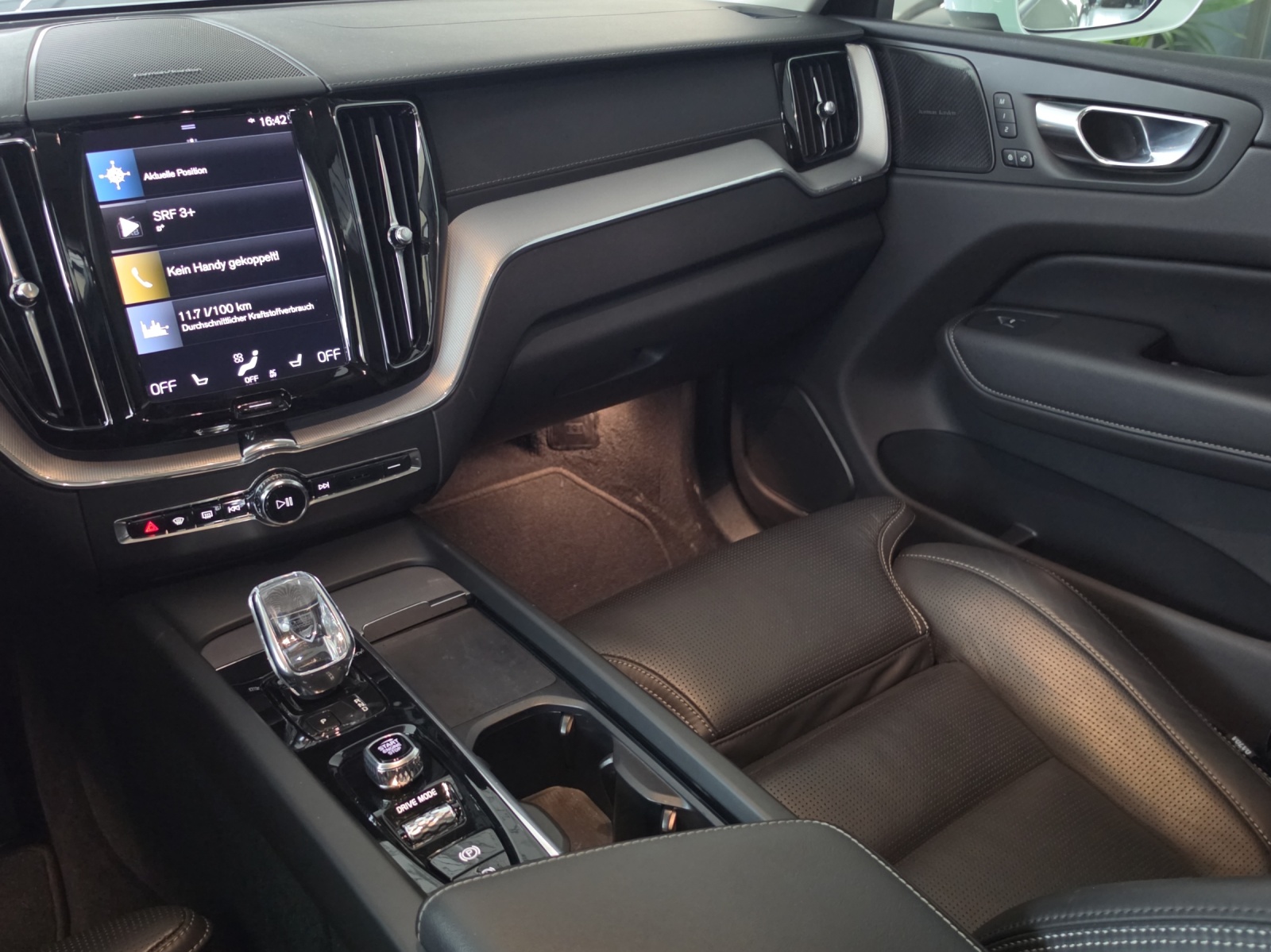 VOLVO XC60 T8 eAWD Inscription Geartronic-image-13