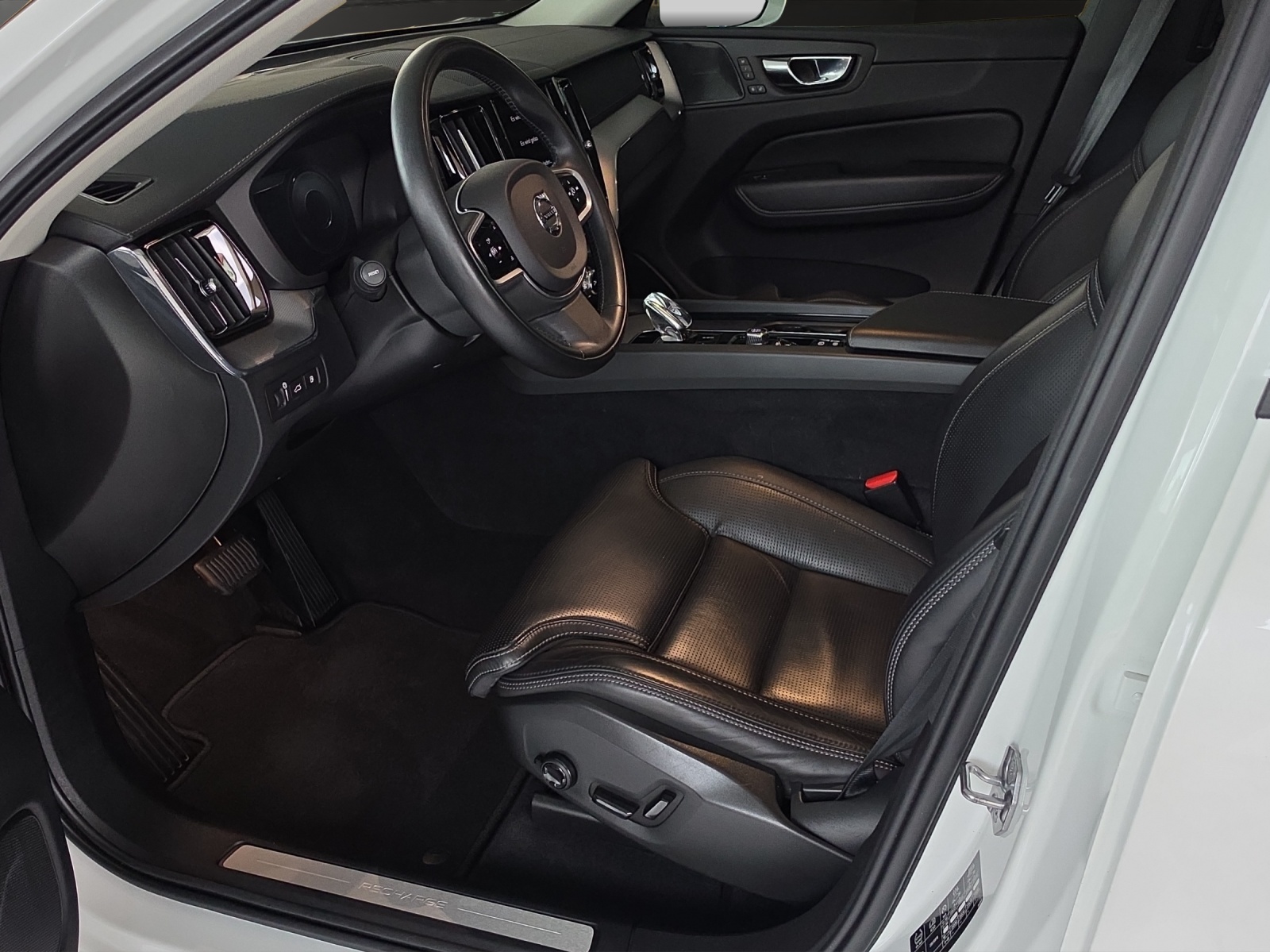 VOLVO XC60 T8 eAWD Inscription Geartronic-image-7