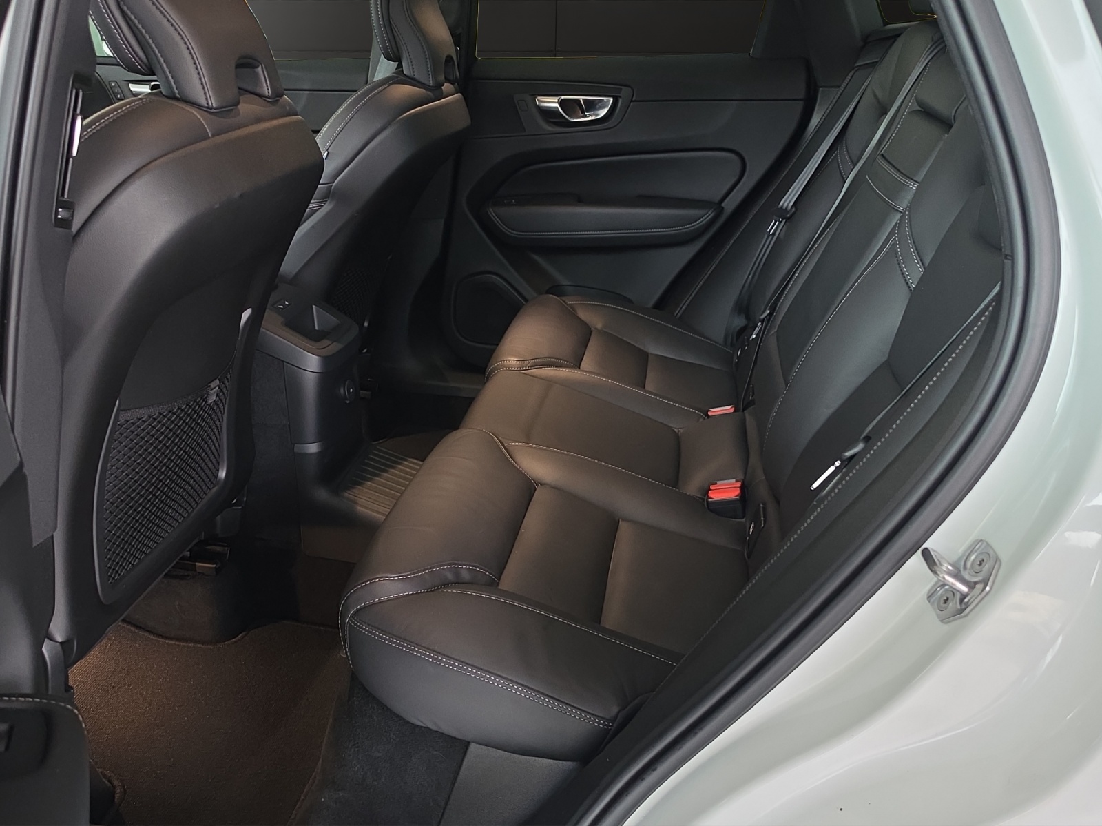VOLVO XC60 T8 eAWD Inscription Geartronic-image-11
