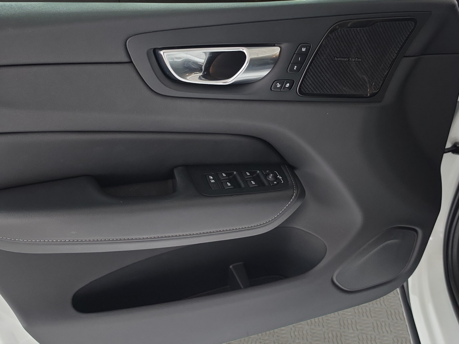 VOLVO XC60 T8 eAWD Inscription Geartronic-image-10