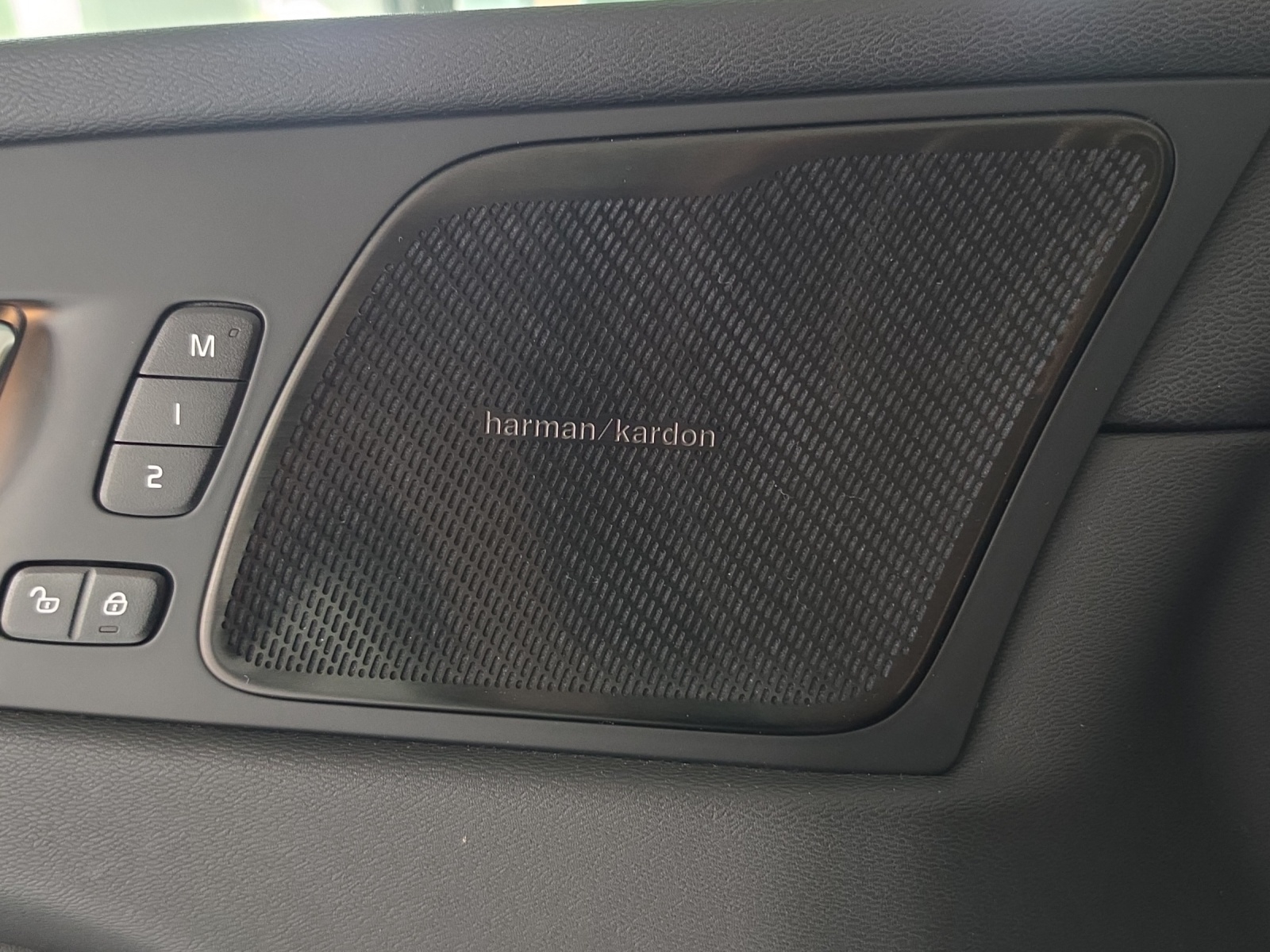VOLVO XC60 T8 eAWD Inscription Geartronic-image-20