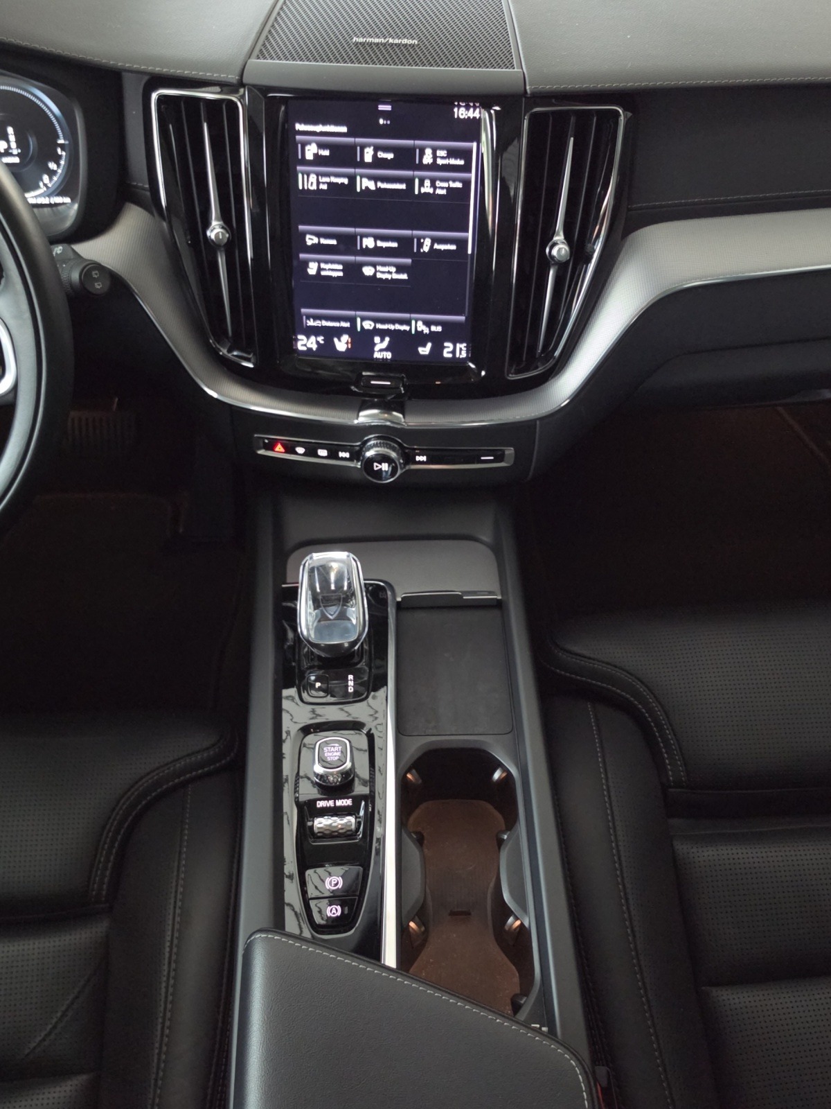 VOLVO XC60 T8 eAWD Inscription Geartronic-image-17