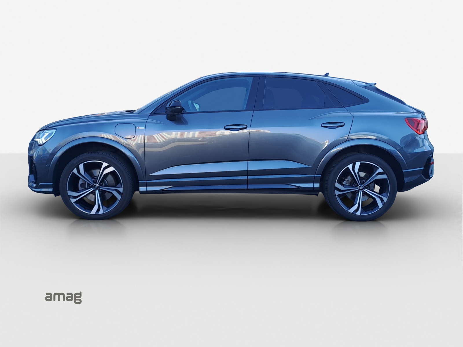 AUDI Q3 Sportback 45 TFSI e S line Attraction S-tronic-image-1