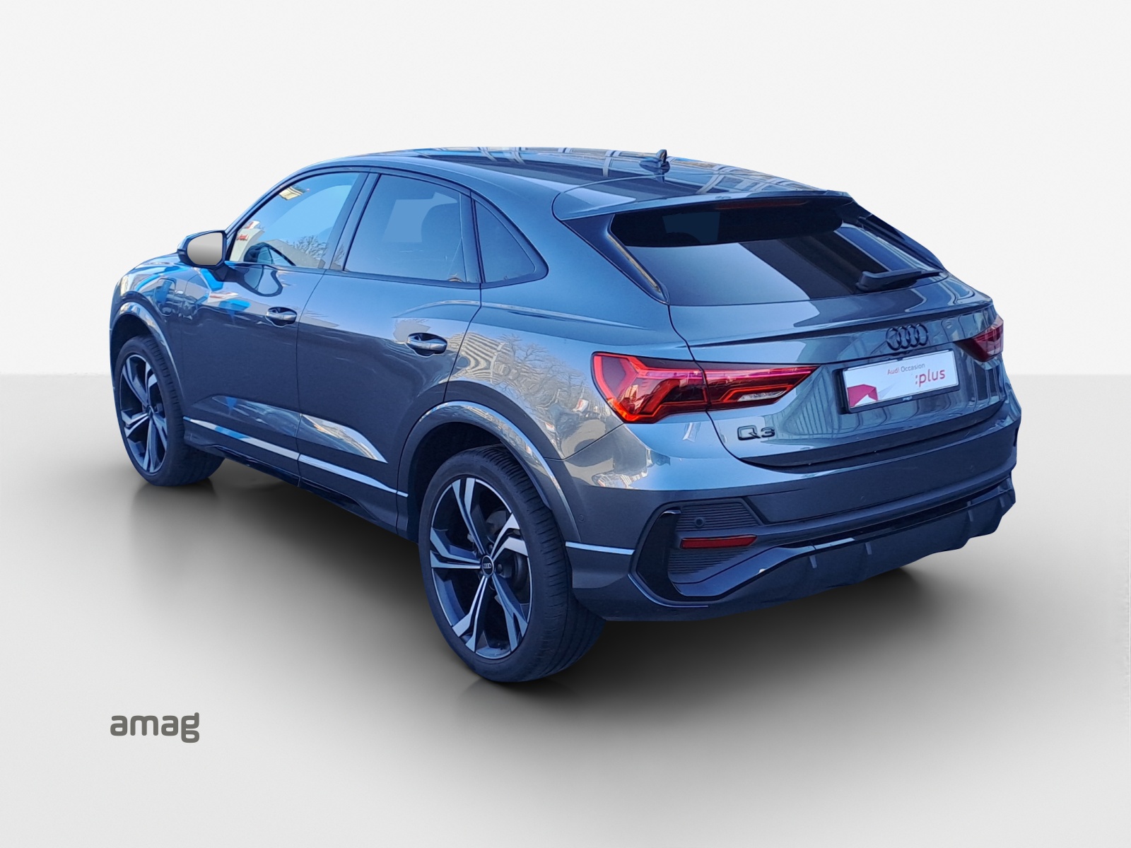 AUDI Q3 Sportback 45 TFSI e S line Attraction S-tronic-image-2