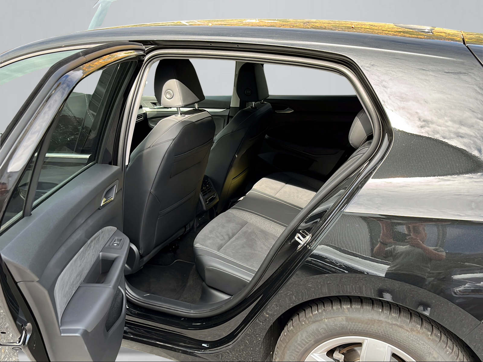 VW Golf 1.5 TSI PHEV Style-image-7