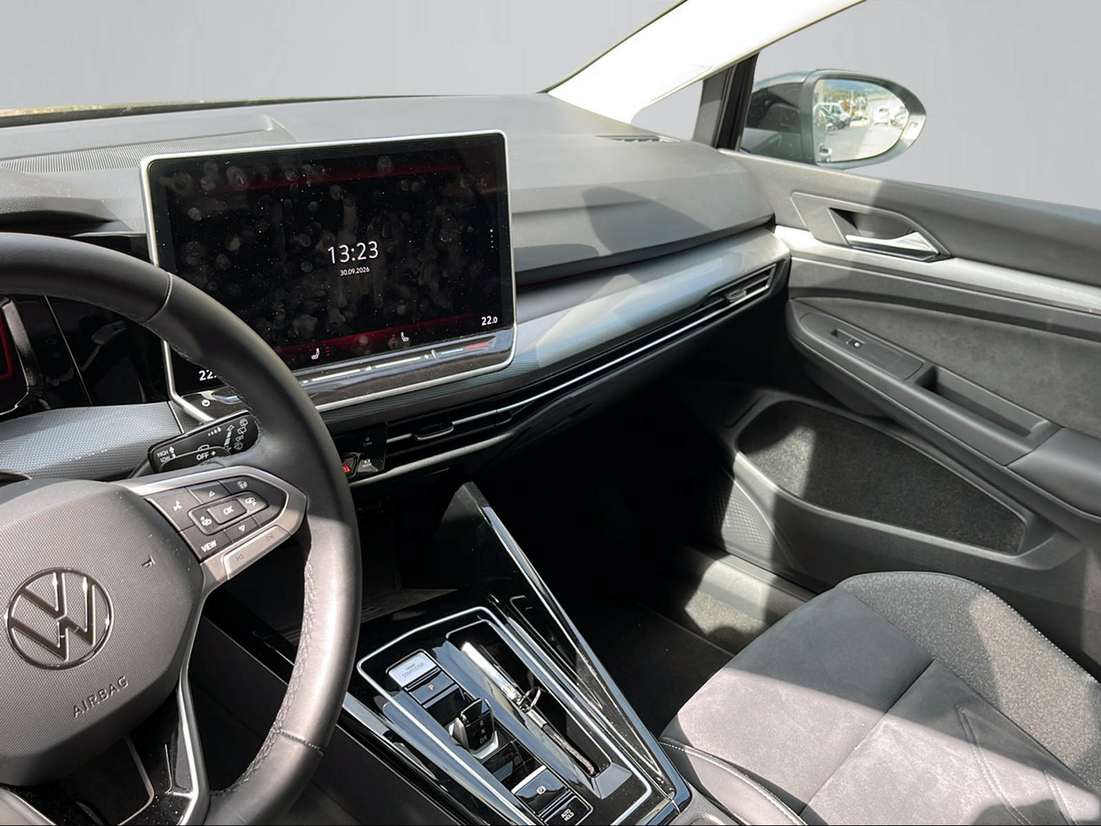 VW Golf 1.5 TSI PHEV Style-image-6