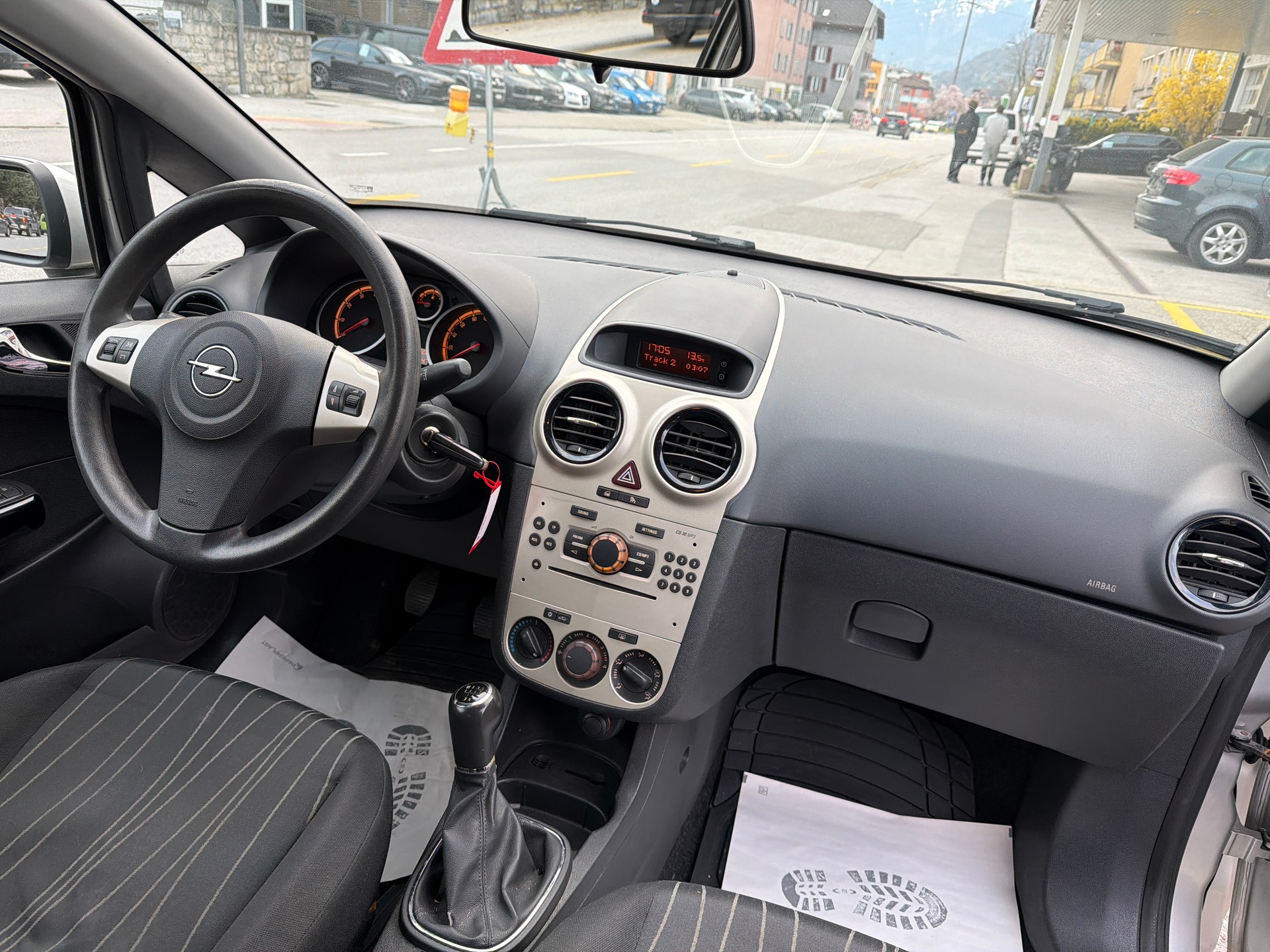 OPEL Corsa 1.4 TP Enjoy 3 Portes-image-13