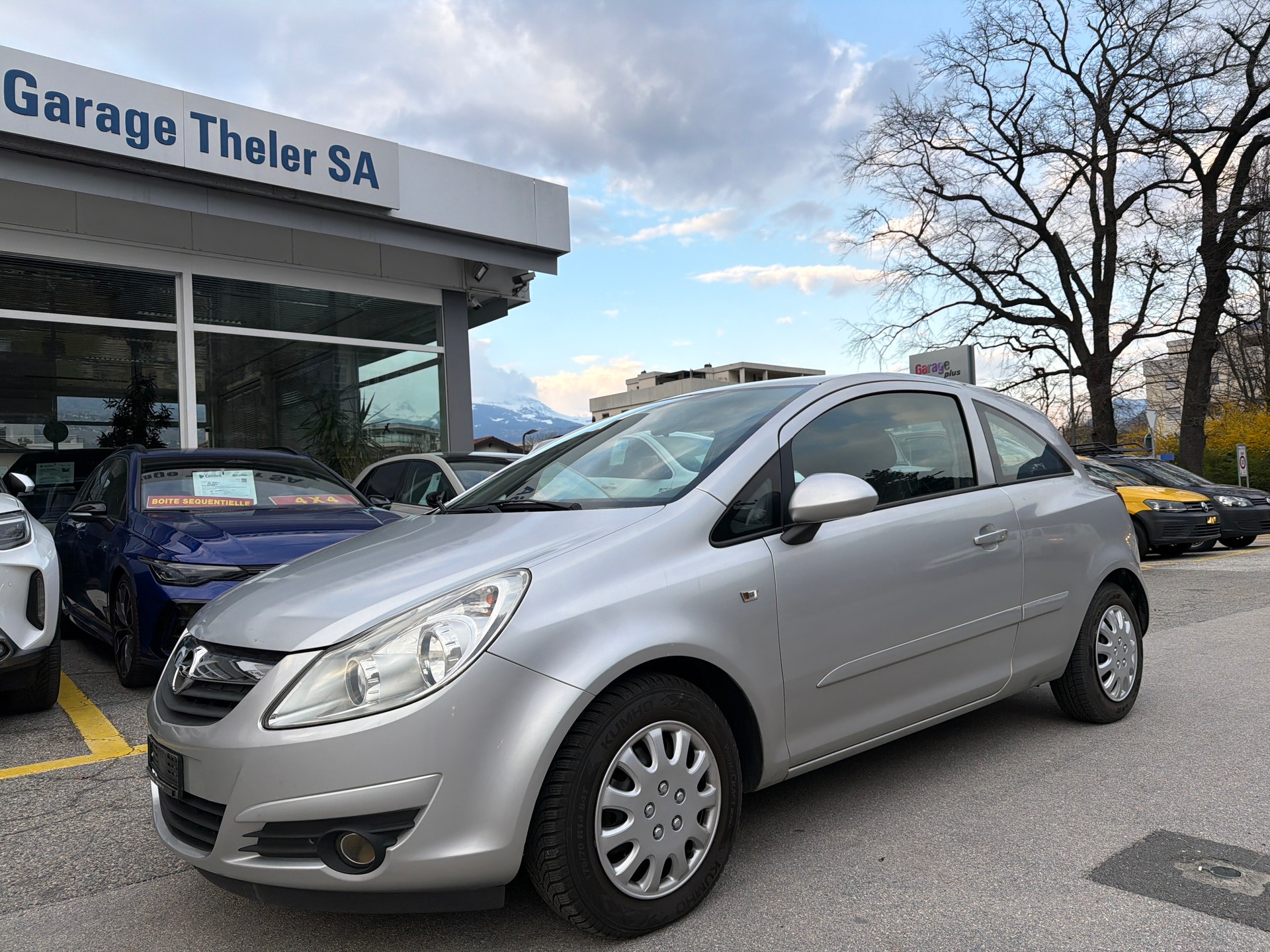 OPEL Corsa 1.4 TP Enjoy 3 Portes-image-0