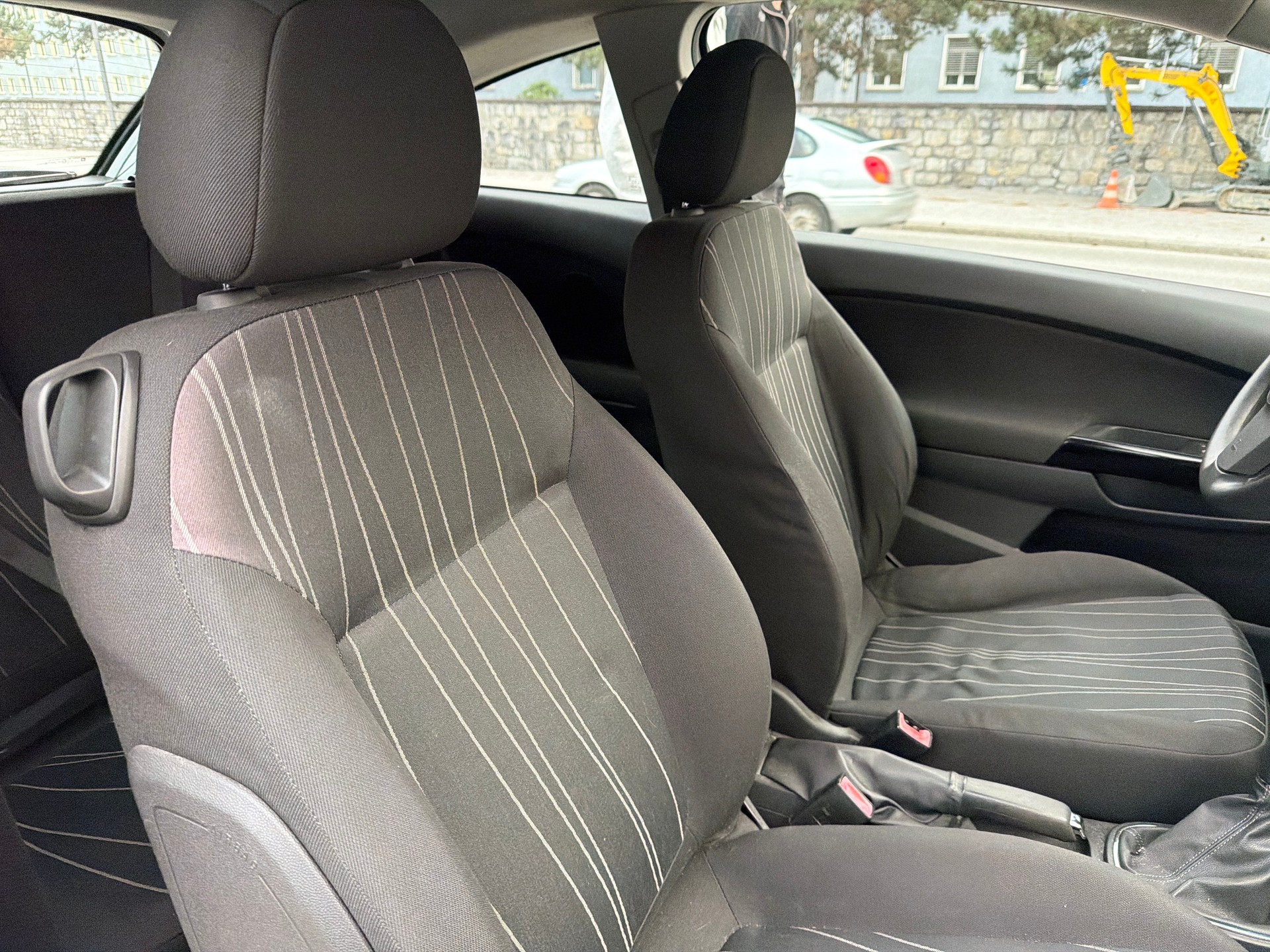 OPEL Corsa 1.4 TP Enjoy 3 Portes-image-11