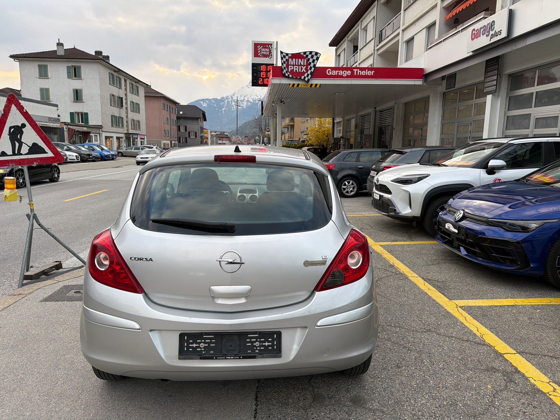 OPEL Corsa 1.4 TP Enjoy 3 Portes-image-5