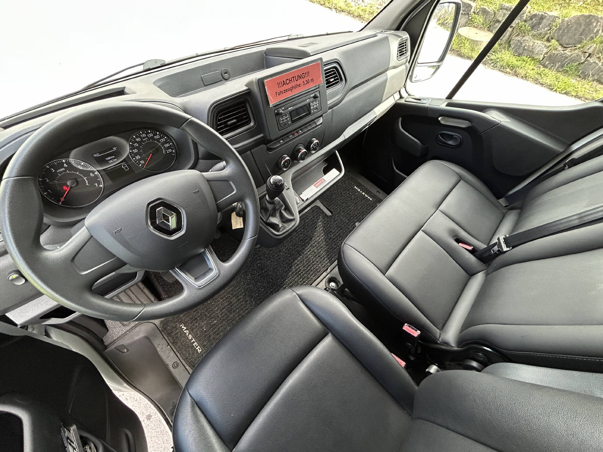 RENAULT Master Koffer HB L2 135 PS FWD-image-13