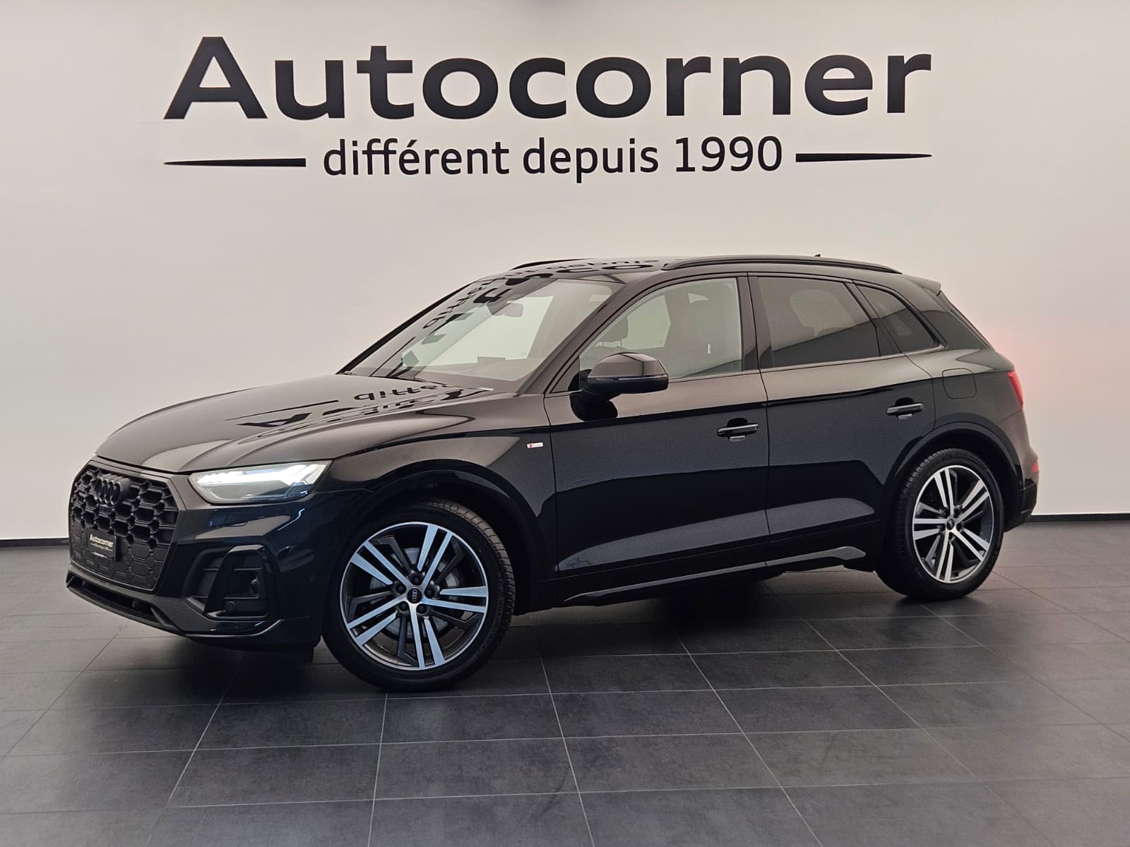 AUDI Q5 50 TFSI e PHEV Black Edition quattro S-tronic-image-0