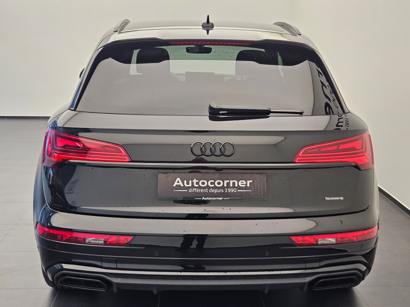 AUDI Q5 50 TFSI e PHEV Black Edition quattro S-tronic-image-7