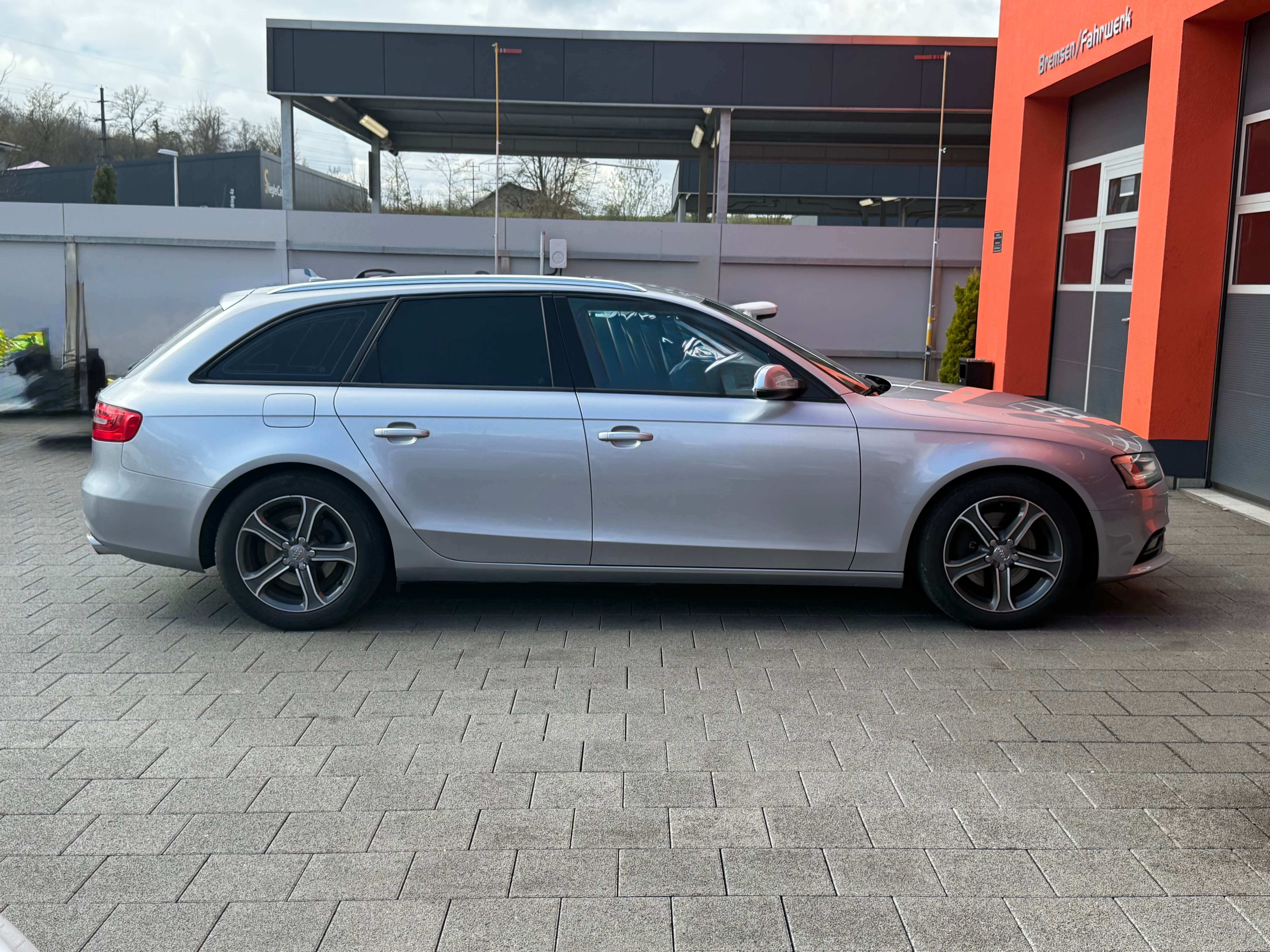 AUDI A4 Avant 2.0 TFSI quattro s-tronic — slika 4