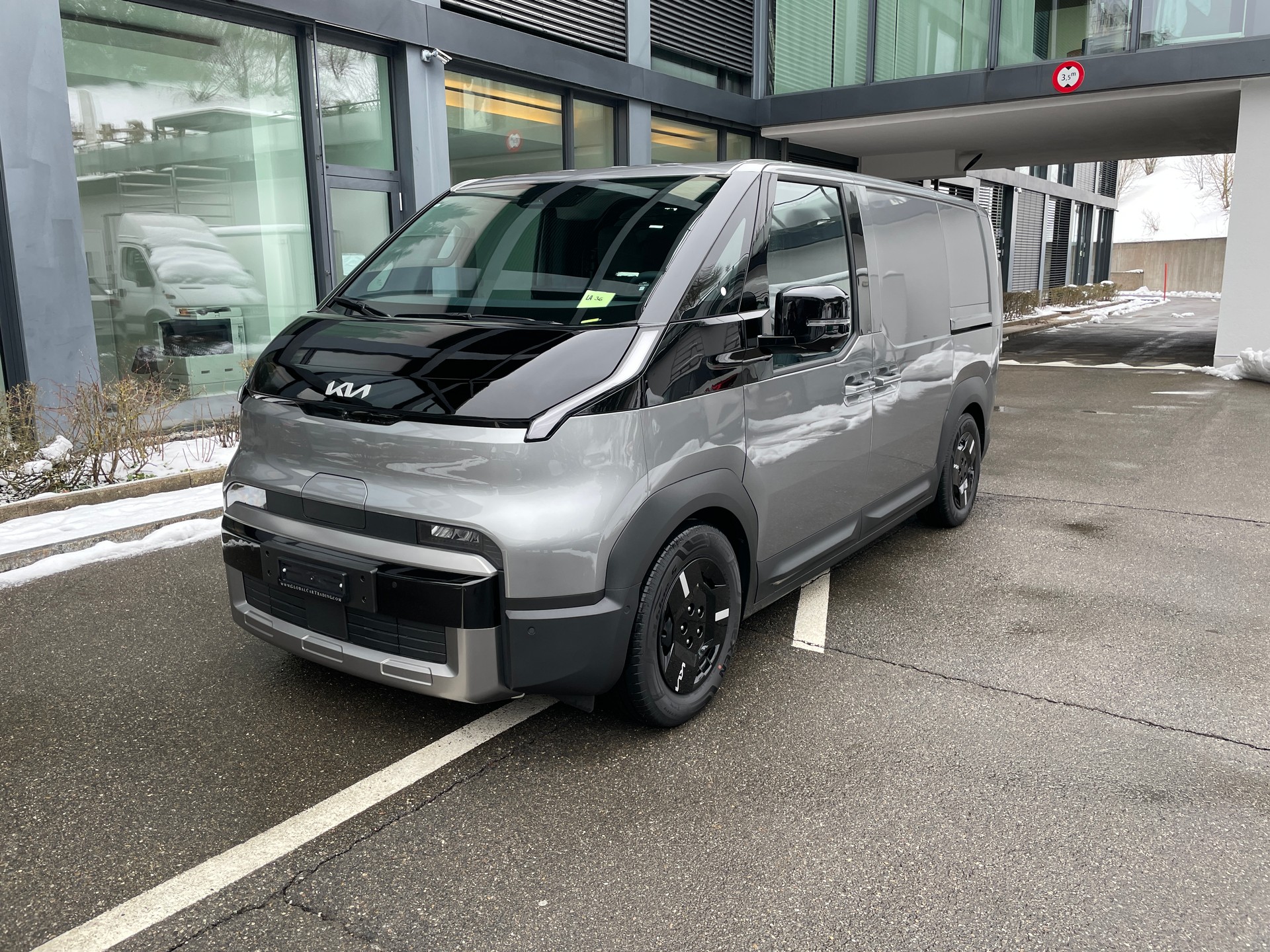 KIA PV5 Cargo 71.2 kWh Plus mit Wärmepumpe, 2-Schiebetüren