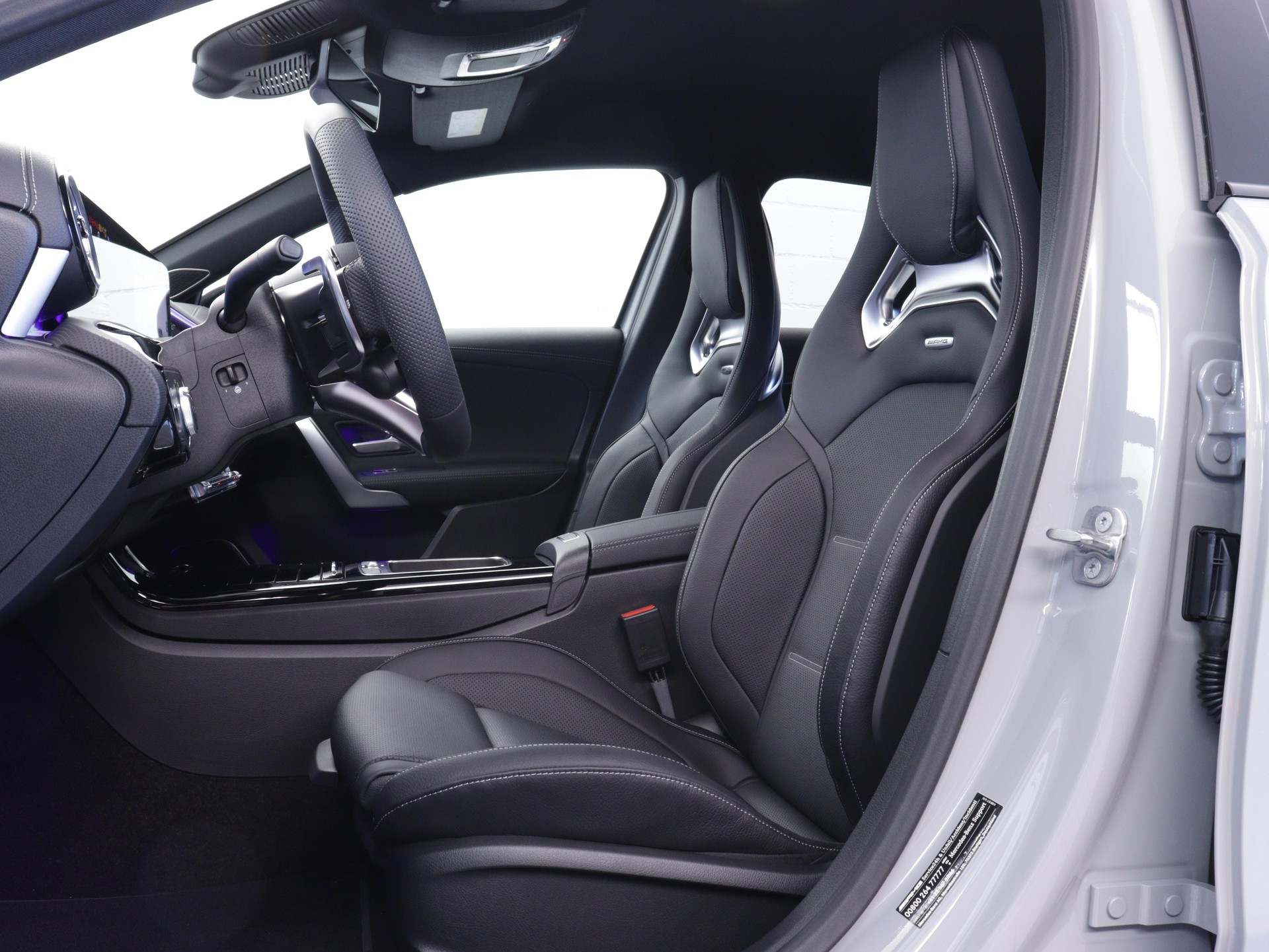 MERCEDES-BENZ A 45 S AMG 4matic+-image-7