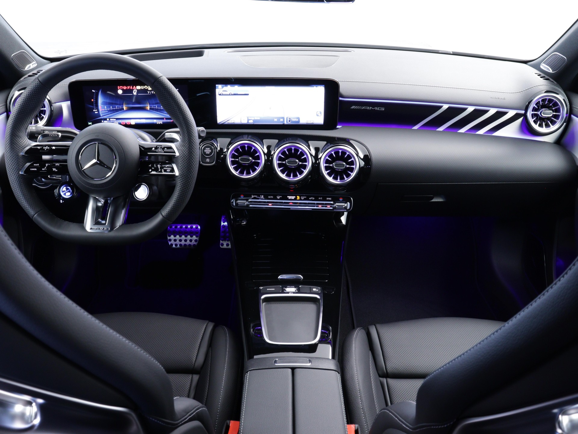 MERCEDES-BENZ A 45 S AMG 4matic+-image-4