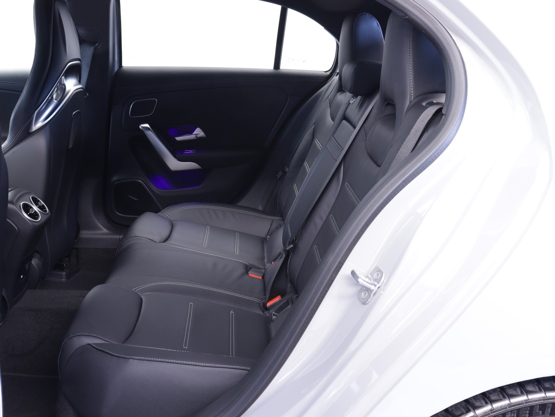 MERCEDES-BENZ A 45 S AMG 4matic+-image-10
