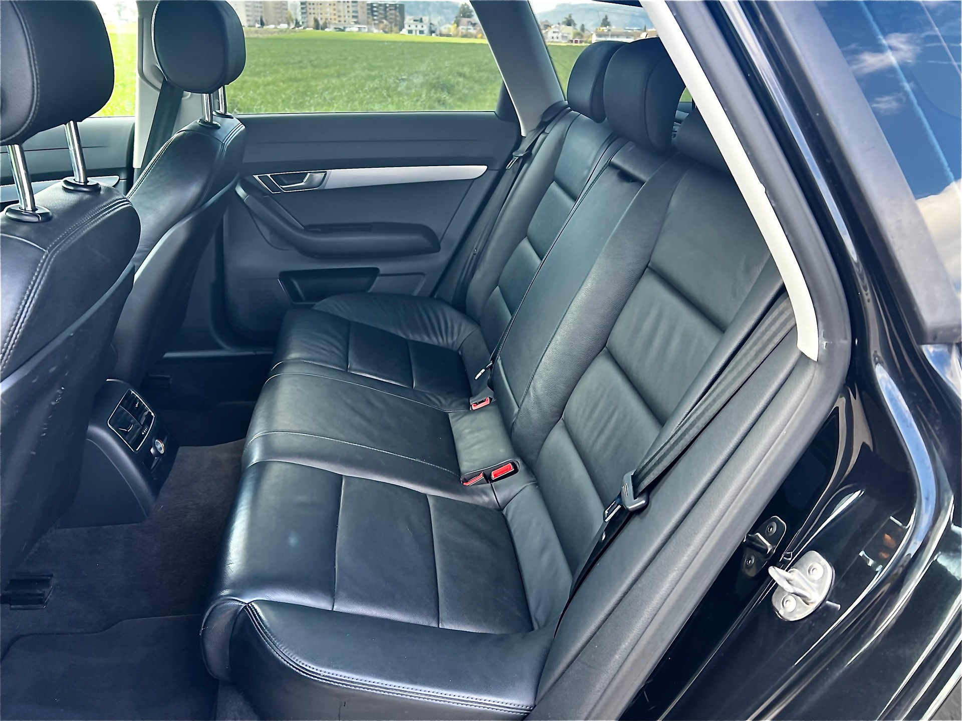 AUDI A6 Avant 2.0 TFSI multitronic-image-11