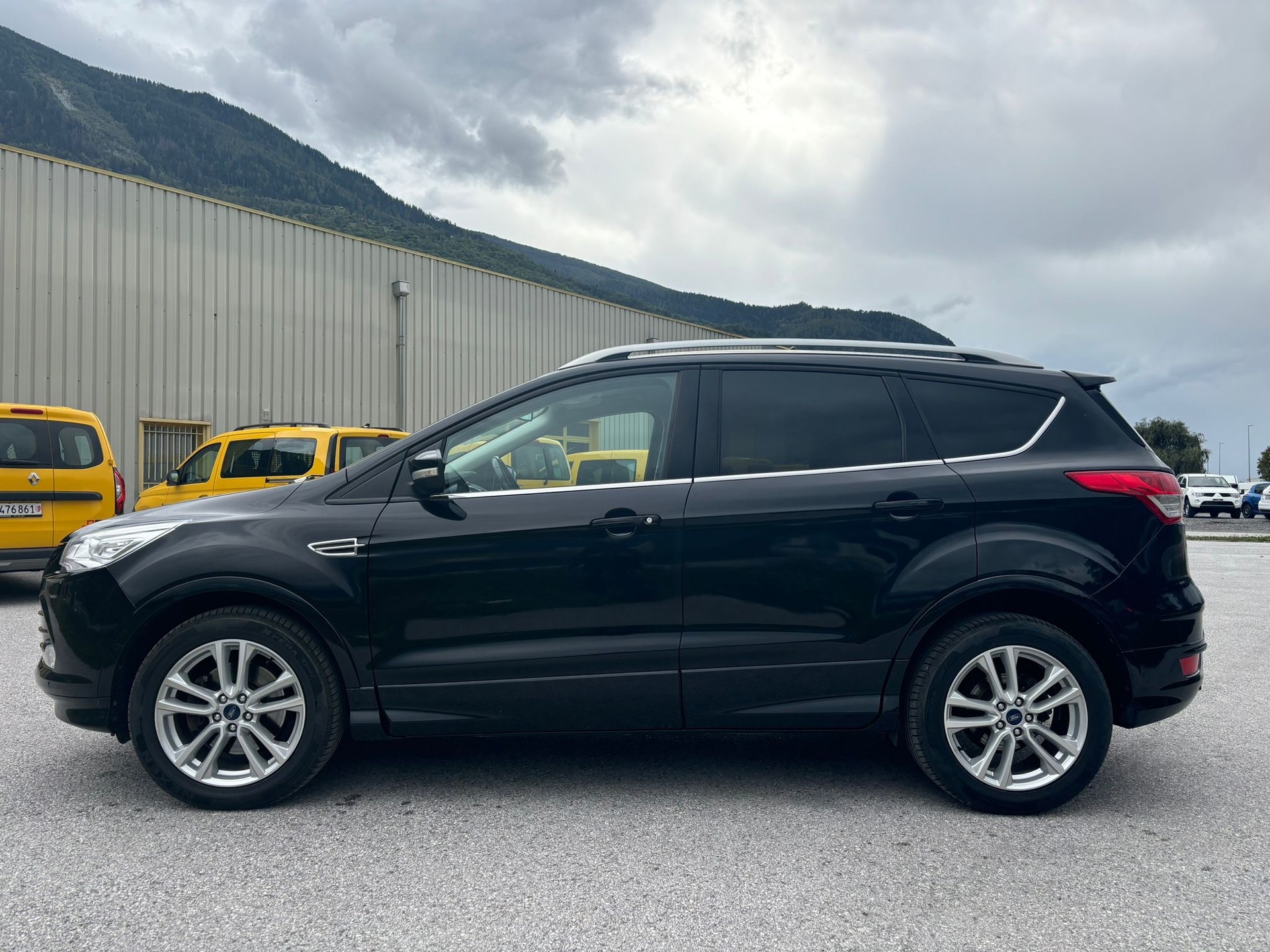 FORD Kuga 1.6 SCTi Titanium 4WD Automatic-image-4