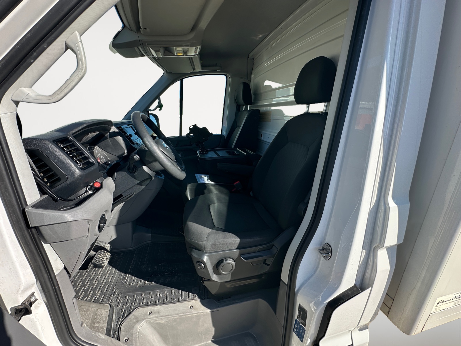 MAN TGE 3.180 Koffer / Hebebühne / AHK-image-5
