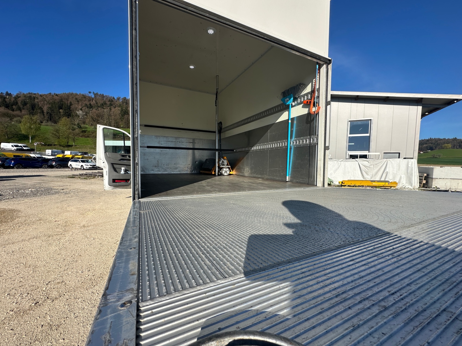MAN TGE 3.180 Koffer / Hebebühne / AHK-image-14