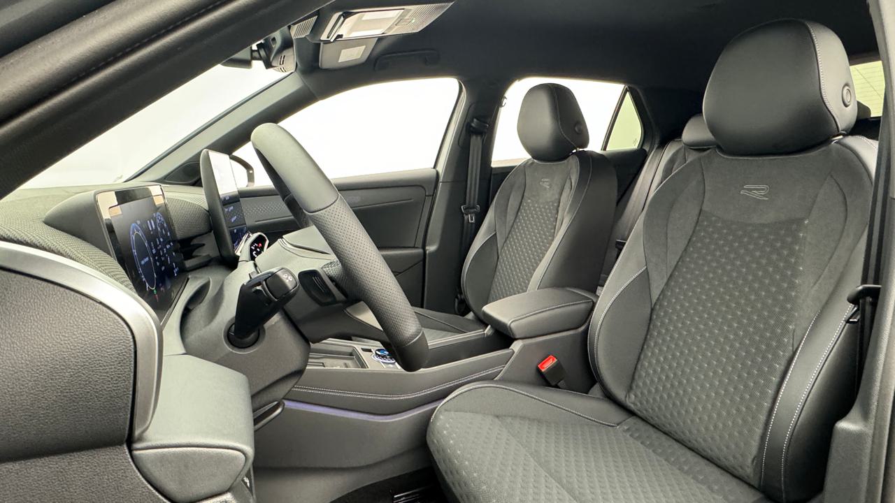 VW T-Roc 1.5 eTSI mHEV R-Line DSG-image-4