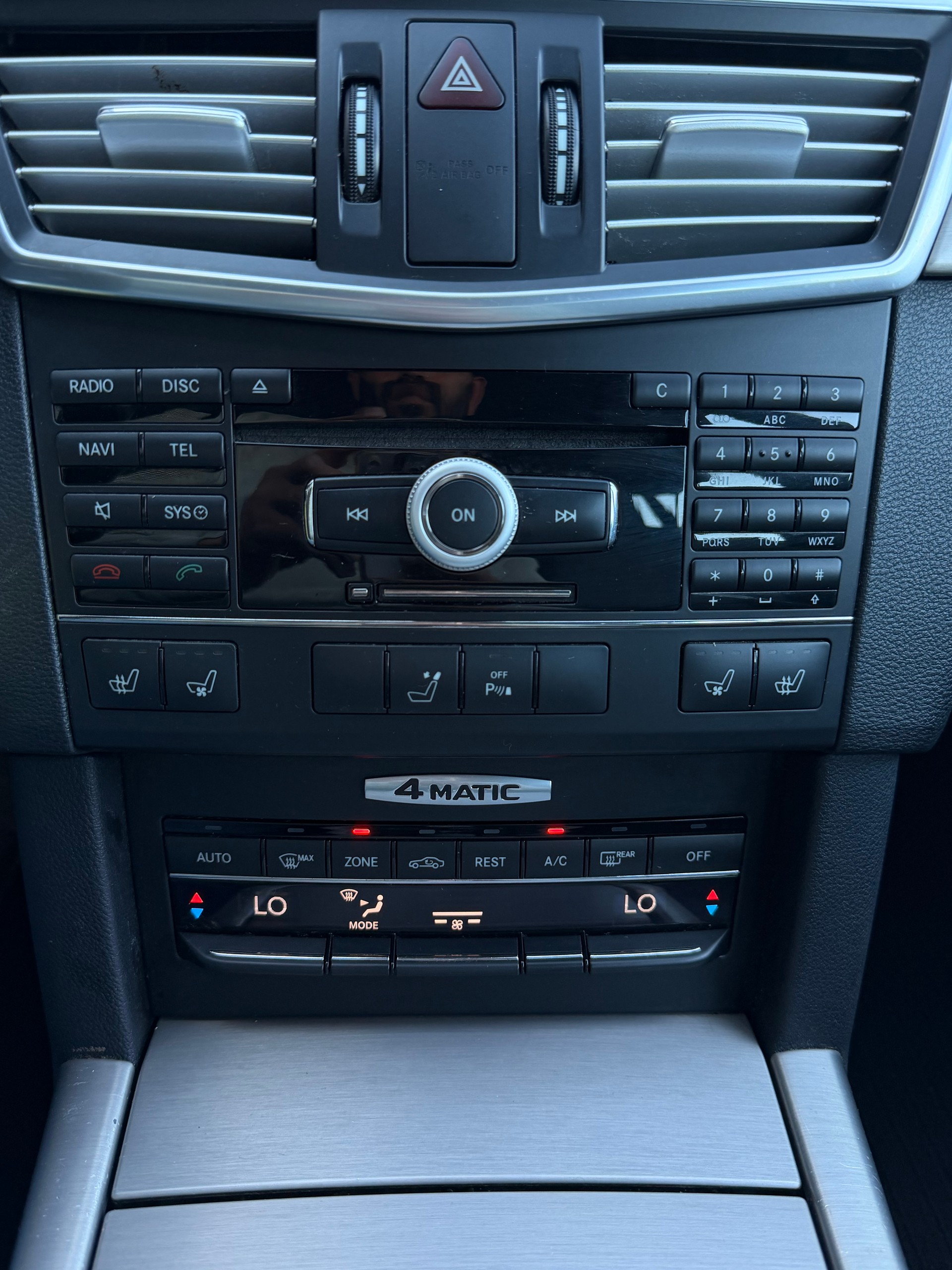 MERCEDES-BENZ E 350 CDI BlueEfficiency 4Matic 7G-Tronic-image-7