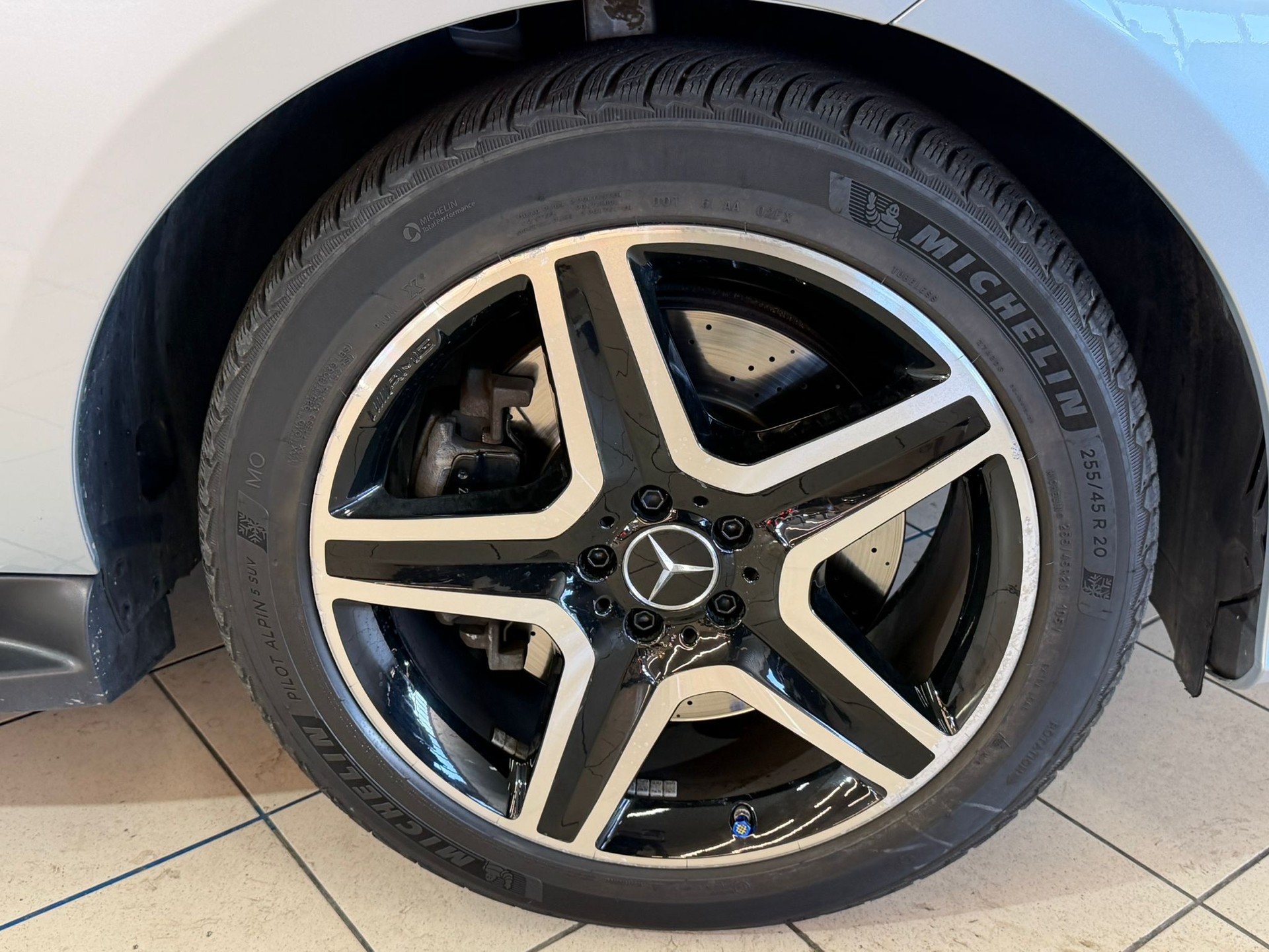 MERCEDES-BENZ GLE 43 AMG Executive 4Matic 9G-Tronic-image-4