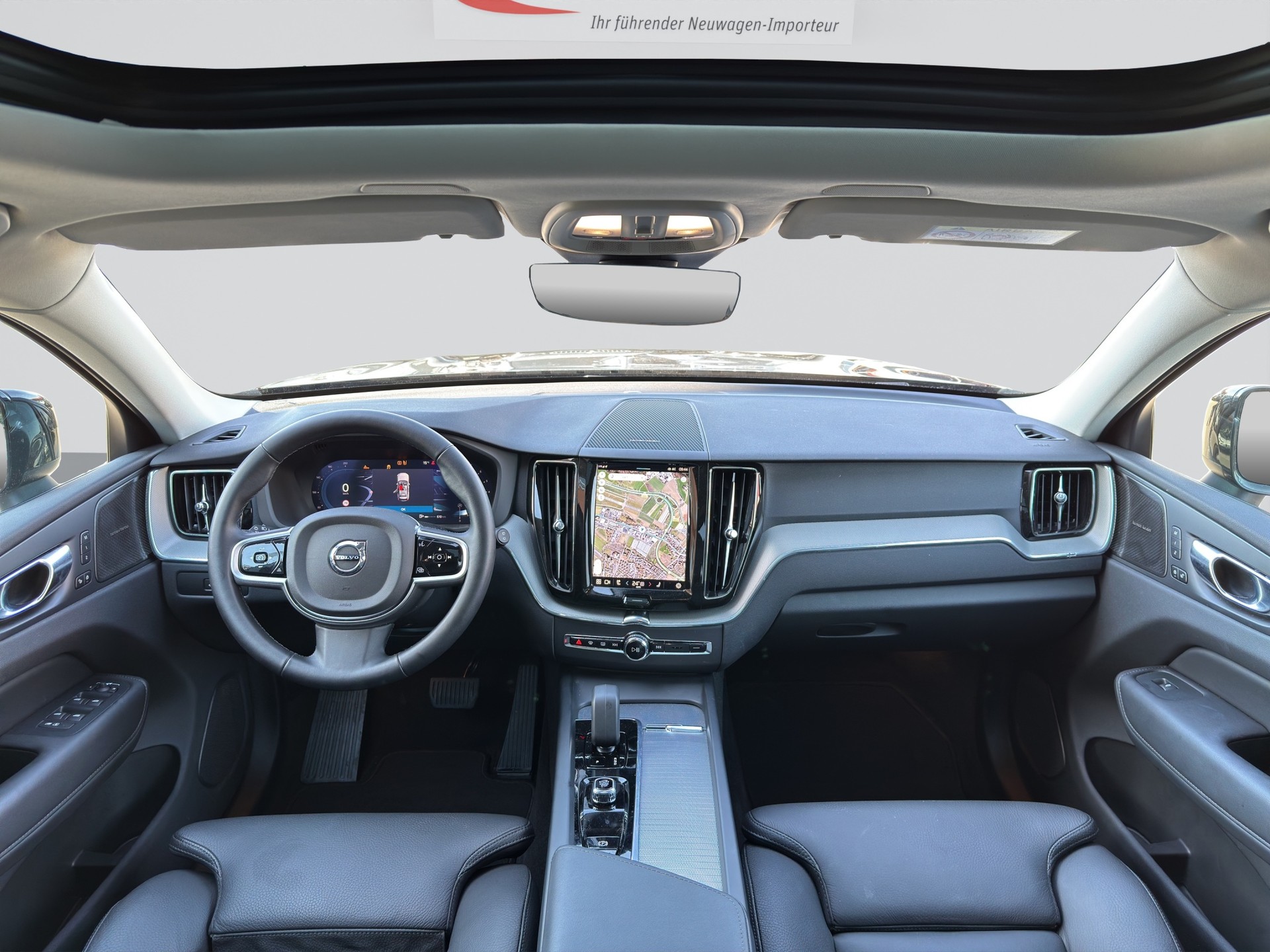VOLVO XC60 B5 AWD Plus Dark Geartronic-image-18