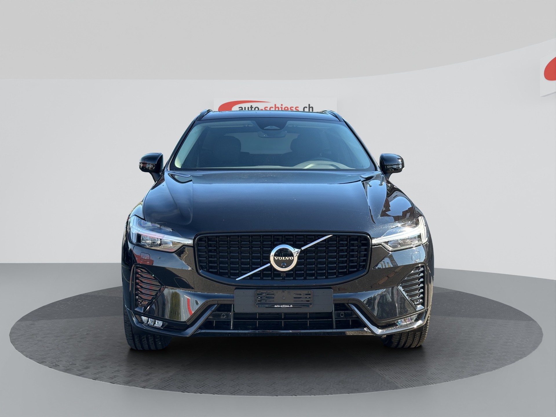 VOLVO XC60 B5 AWD Plus Dark Geartronic-image-1