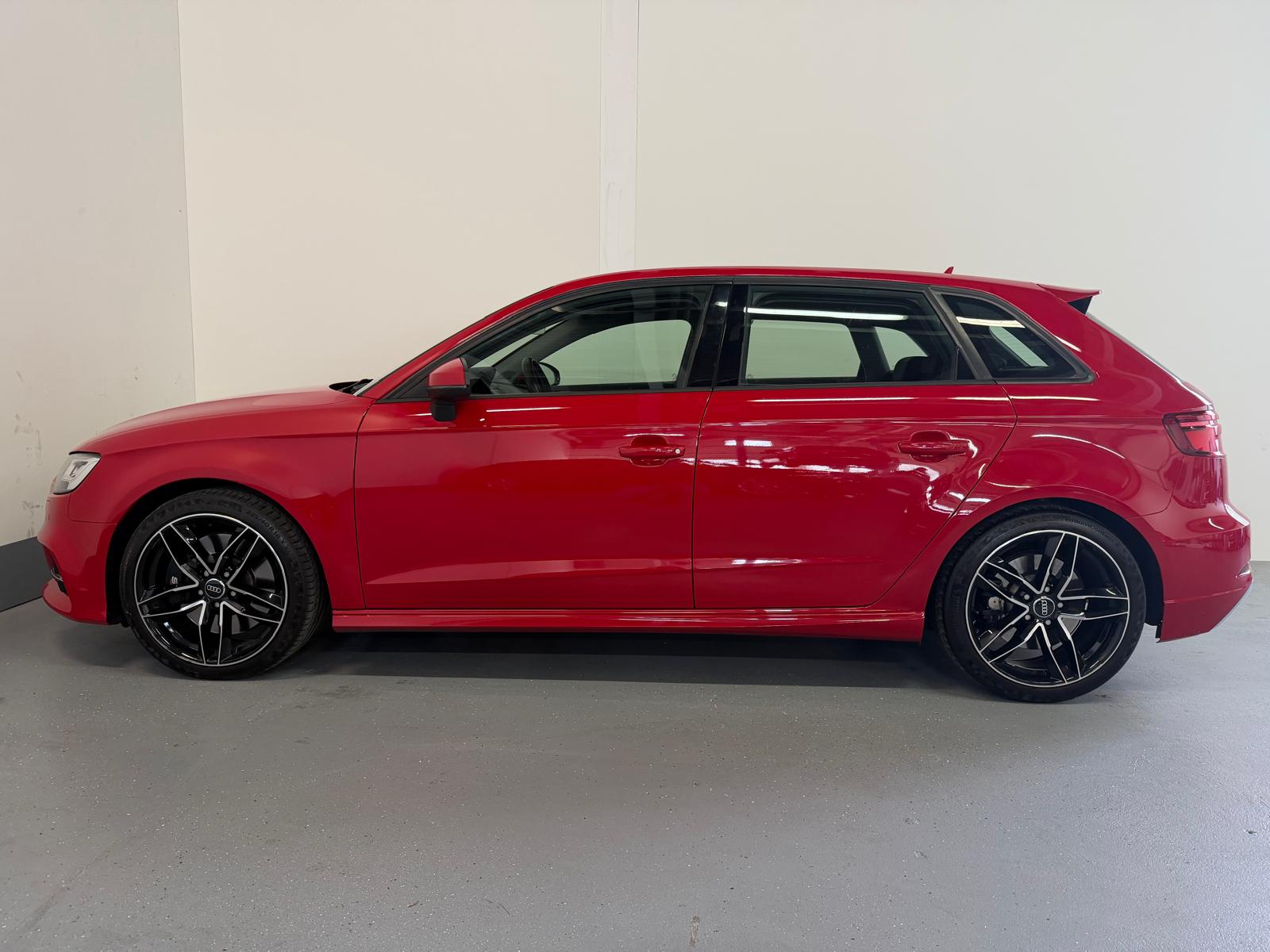 AUDI S3 Sportback 2.0 TFSI quattro S-tronic-image-7
