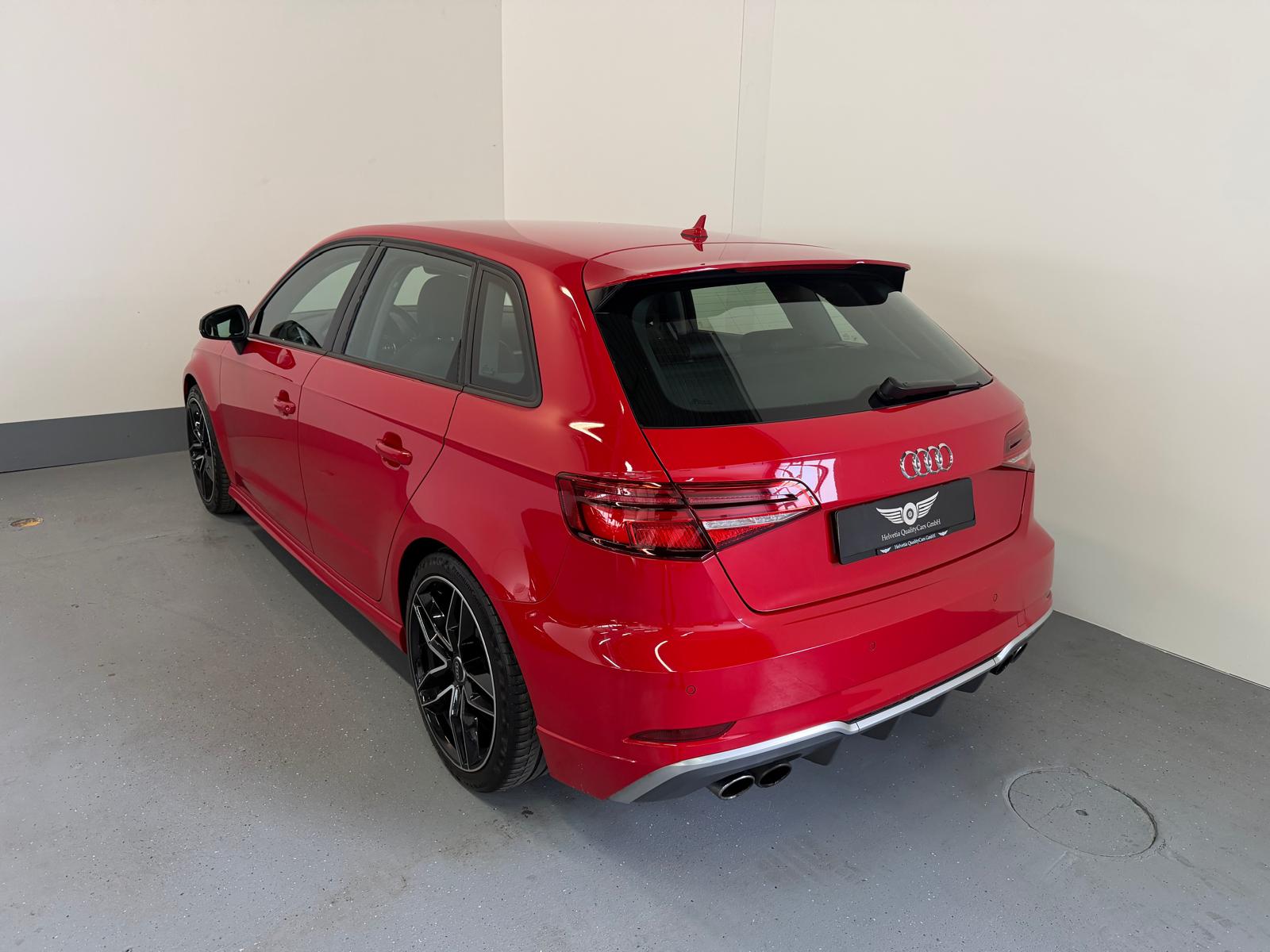 AUDI S3 Sportback 2.0 TFSI quattro S-tronic-image-9