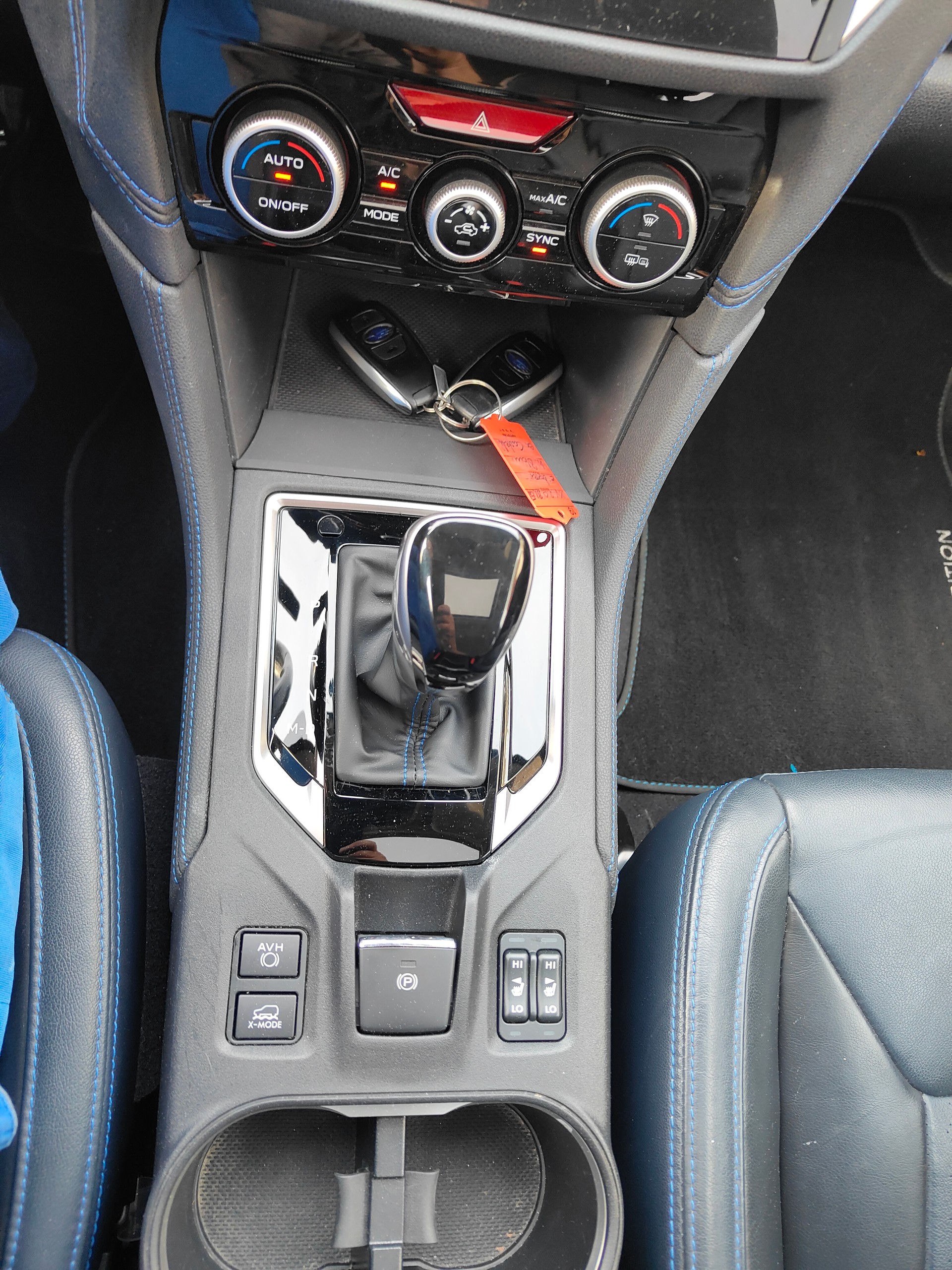 SUBARU XV 2.0 e-Boxer Luxury AWD Lineartronic-image-17